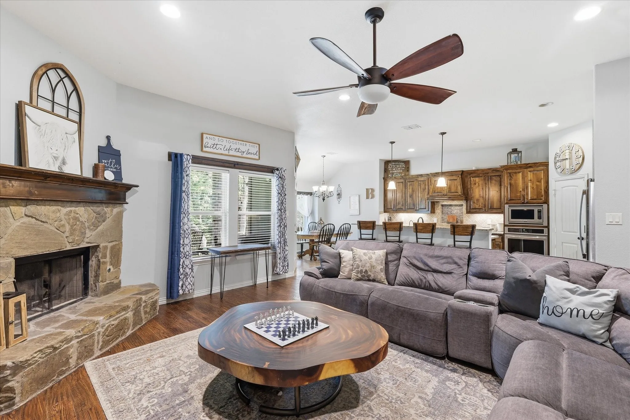 Single Family Residence For Sale in Parker County , 145 Foxpointe Circle, Weatherford, Texas 76087, 4 Bedroom, 2 Bathroom, 2 Garage spaces, 2,228 Sqft, built in 2014, mls#21305269, Real Estate Agent in Weatherford, Homes For Sale in Parker county, Homes For Sale in Weatherford, Realtor in Weatherford Texas, Real Estate Brokerage Independent Realty Texas, Luminita Cordes Realtor