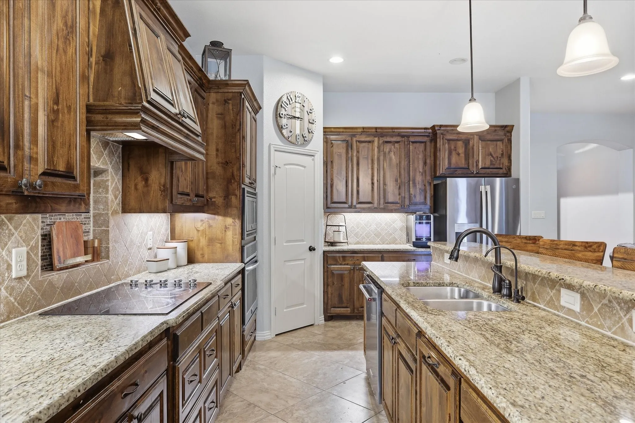 Single Family Residence For Sale in Parker County , 145 Foxpointe Circle, Weatherford, Texas 76087, 4 Bedroom, 2 Bathroom, 2 Garage spaces, 2,228 Sqft, built in 2014, mls#21305269, Real Estate Agent in Weatherford, Homes For Sale in Parker county, Homes For Sale in Weatherford, Realtor in Weatherford Texas, Real Estate Brokerage Independent Realty Texas, Luminita Cordes Realtor
