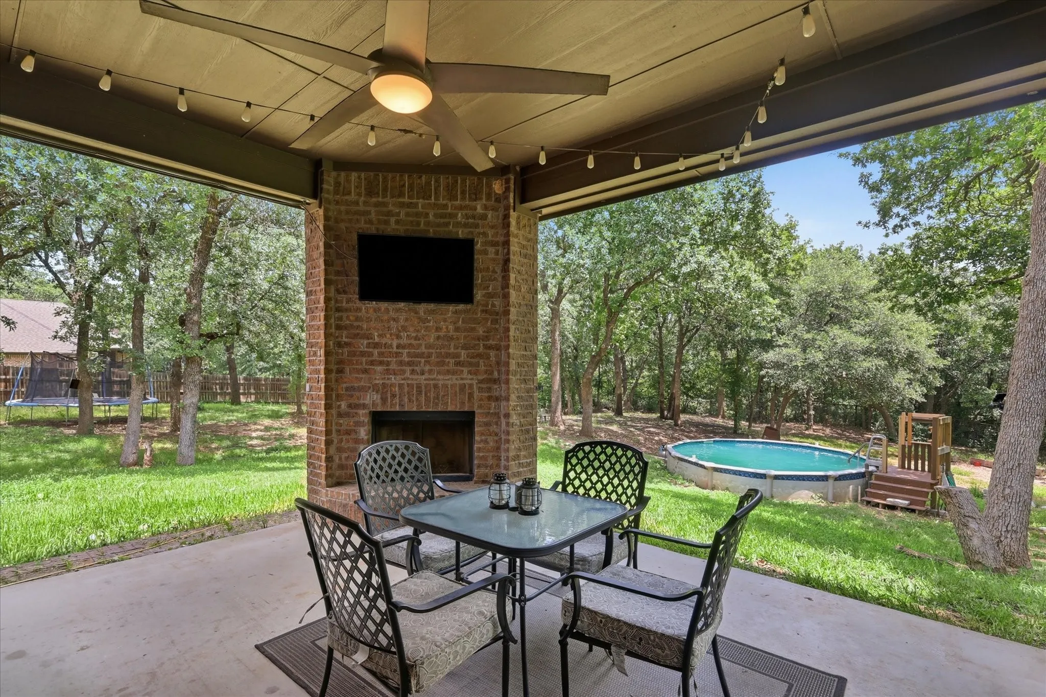 Single Family Residence For Sale in Parker County , 145 Foxpointe Circle, Weatherford, Texas 76087, 4 Bedroom, 2 Bathroom, 2 Garage spaces, 2,228 Sqft, built in 2014, mls#21305269, Real Estate Agent in Weatherford, Homes For Sale in Parker county, Homes For Sale in Weatherford, Realtor in Weatherford Texas, Real Estate Brokerage Independent Realty Texas, Luminita Cordes Realtor