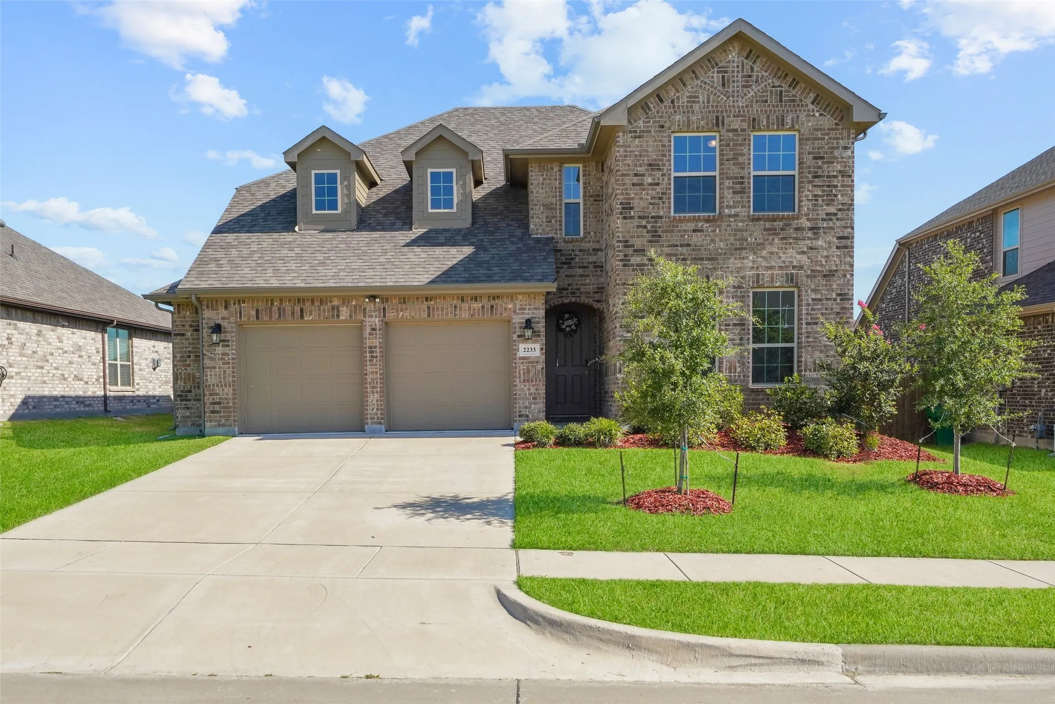 Single Family Residence For Sale in Ellis County , 2233 Burning Bush Lane, Waxahachie, Texas 75167, 4 Bedroom, 3 Bathroom, 2 Garage spaces, 2,771 Sqft, built in 2021, mls#21305261, Real Estate Agent in Waxahachie, Homes For Sale in Ellis county, Homes For Sale in Waxahachie, Realtor in Waxahachie Texas, Real Estate Brokerage Independent Realty Texas, Luminita Cordes Realtor