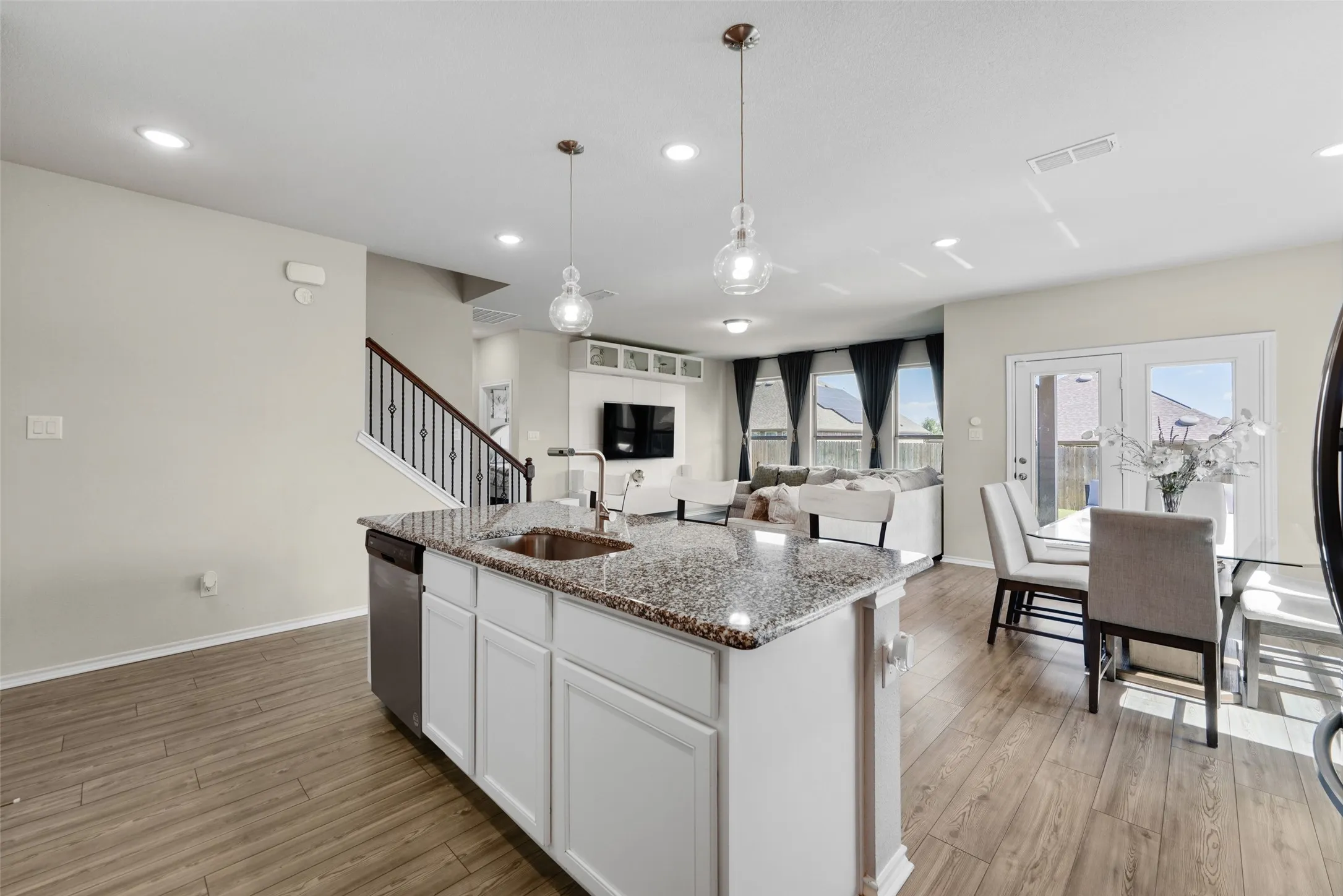 Single Family Residence For Sale in Ellis County , 2233 Burning Bush Lane, Waxahachie, Texas 75167, 4 Bedroom, 3 Bathroom, 2 Garage spaces, 2,771 Sqft, built in 2021, mls#21305261, Real Estate Agent in Waxahachie, Homes For Sale in Ellis county, Homes For Sale in Waxahachie, Realtor in Waxahachie Texas, Real Estate Brokerage Independent Realty Texas, Luminita Cordes Realtor