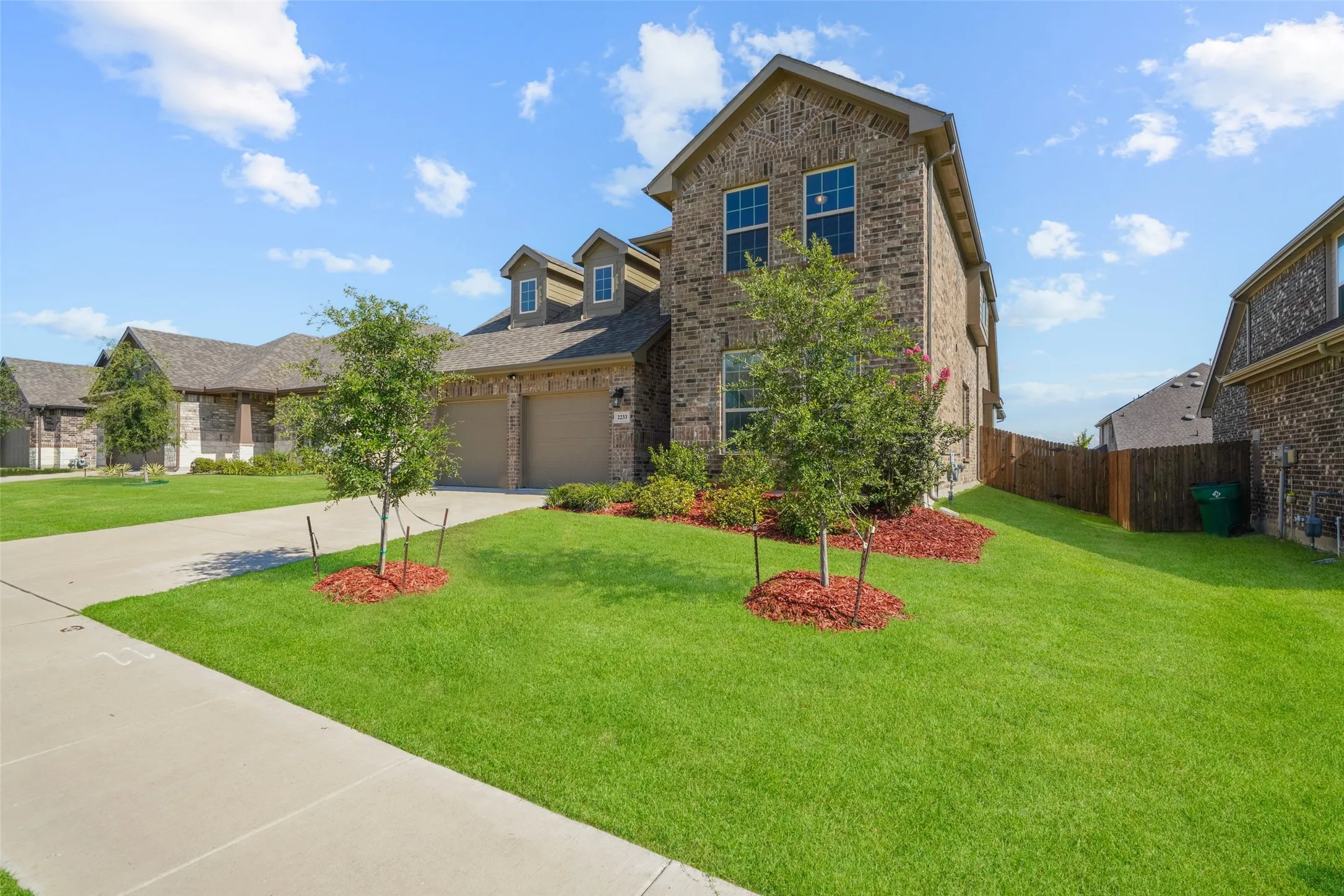 Single Family Residence For Sale in Ellis County , 2233 Burning Bush Lane, Waxahachie, Texas 75167, 4 Bedroom, 3 Bathroom, 2 Garage spaces, 2,771 Sqft, built in 2021, mls#21305261, Real Estate Agent in Waxahachie, Homes For Sale in Ellis county, Homes For Sale in Waxahachie, Realtor in Waxahachie Texas, Real Estate Brokerage Independent Realty Texas, Luminita Cordes Realtor