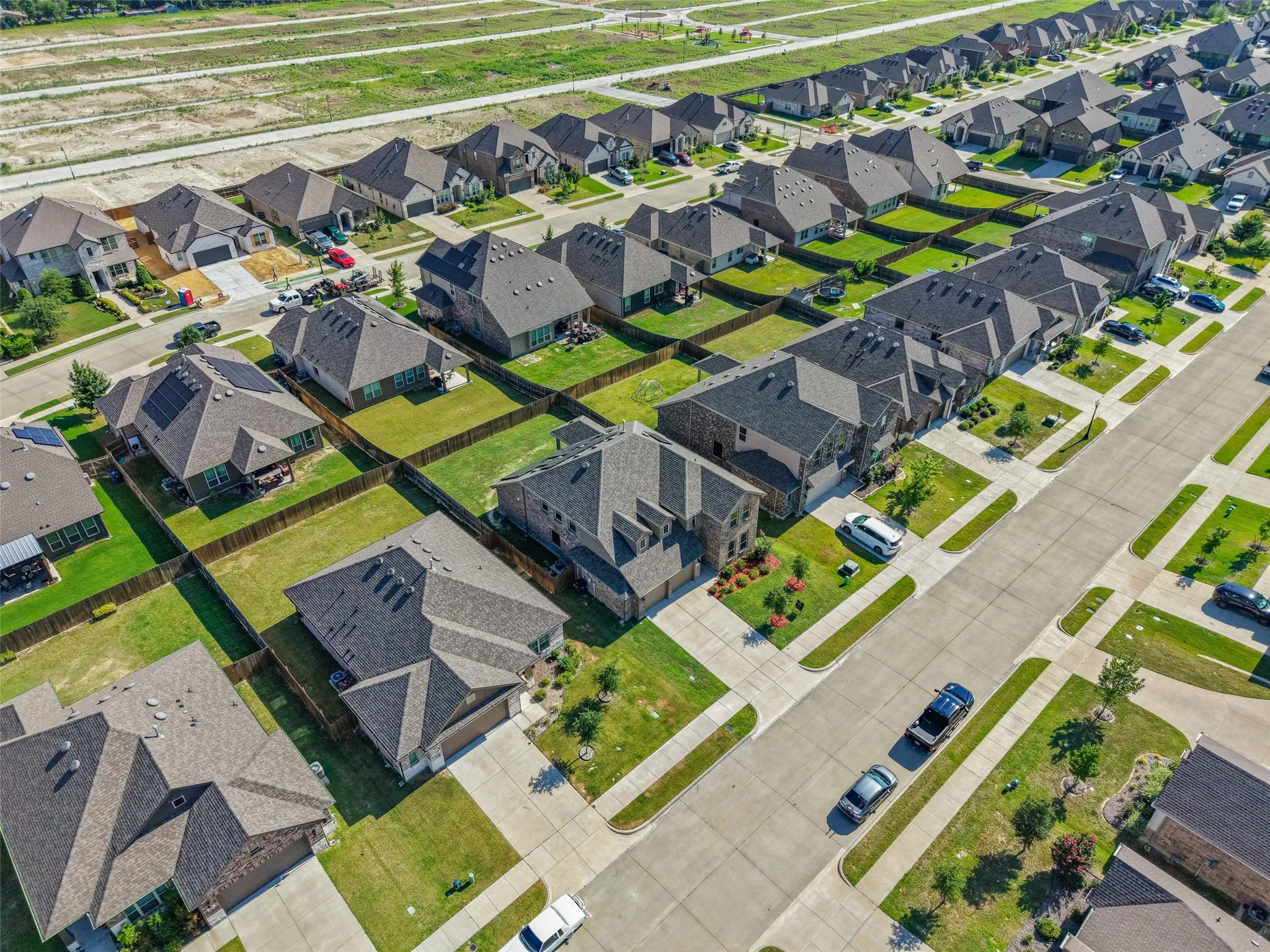 Single Family Residence For Sale in Ellis County , 2233 Burning Bush Lane, Waxahachie, Texas 75167, 4 Bedroom, 3 Bathroom, 2 Garage spaces, 2,771 Sqft, built in 2021, mls#21305261, Real Estate Agent in Waxahachie, Homes For Sale in Ellis county, Homes For Sale in Waxahachie, Realtor in Waxahachie Texas, Real Estate Brokerage Independent Realty Texas, Luminita Cordes Realtor