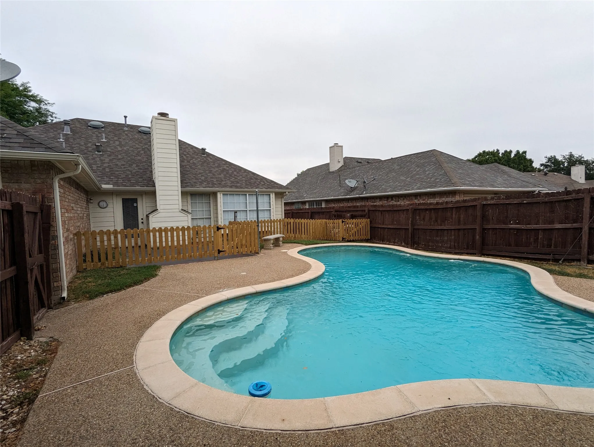 Single Family Residence For Rent in Dallas County , 2008 Valley Falls Avenue, Mesquite, Texas 75181, 3 Bedroom, 2 Bathroom, 2 Garage spaces, 1,674 Sqft, built in 1987, mls#21305288, Real Estate Agent in Mesquite, Homes For Rent in Dallas county, Homes For Rent in Mesquite, Realtor in Mesquite Texas, Real Estate Brokerage Independent Realty Texas, Luminita Cordes Realtor