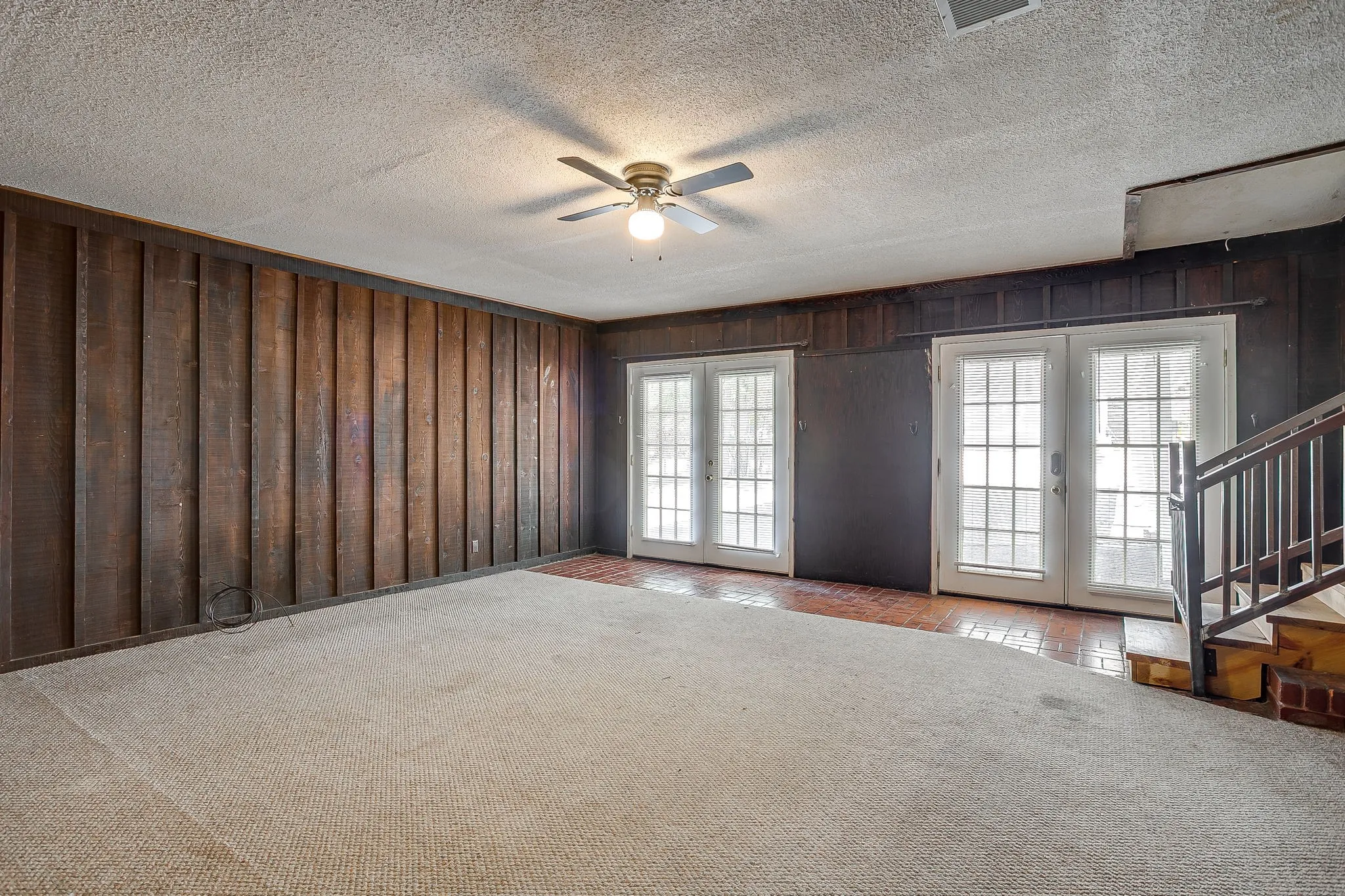 Single Family Residence For Sale in Parker County , 302 Case Street, Weatherford, Texas 76086, 3 Bedroom, 2 Bathroom, Garage spaces, 1,714 Sqft, built in 1960, mls#21305305, Real Estate Agent in Weatherford, Homes For Sale in Parker county, Homes For Sale in Weatherford, Realtor in Weatherford Texas, Real Estate Brokerage Independent Realty Texas, Luminita Cordes Realtor