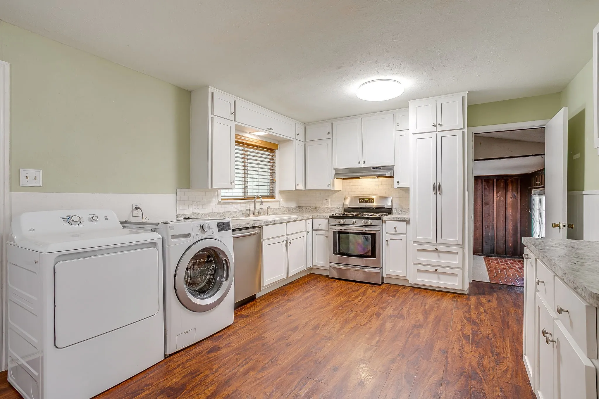 Kitchen & laundry areas.