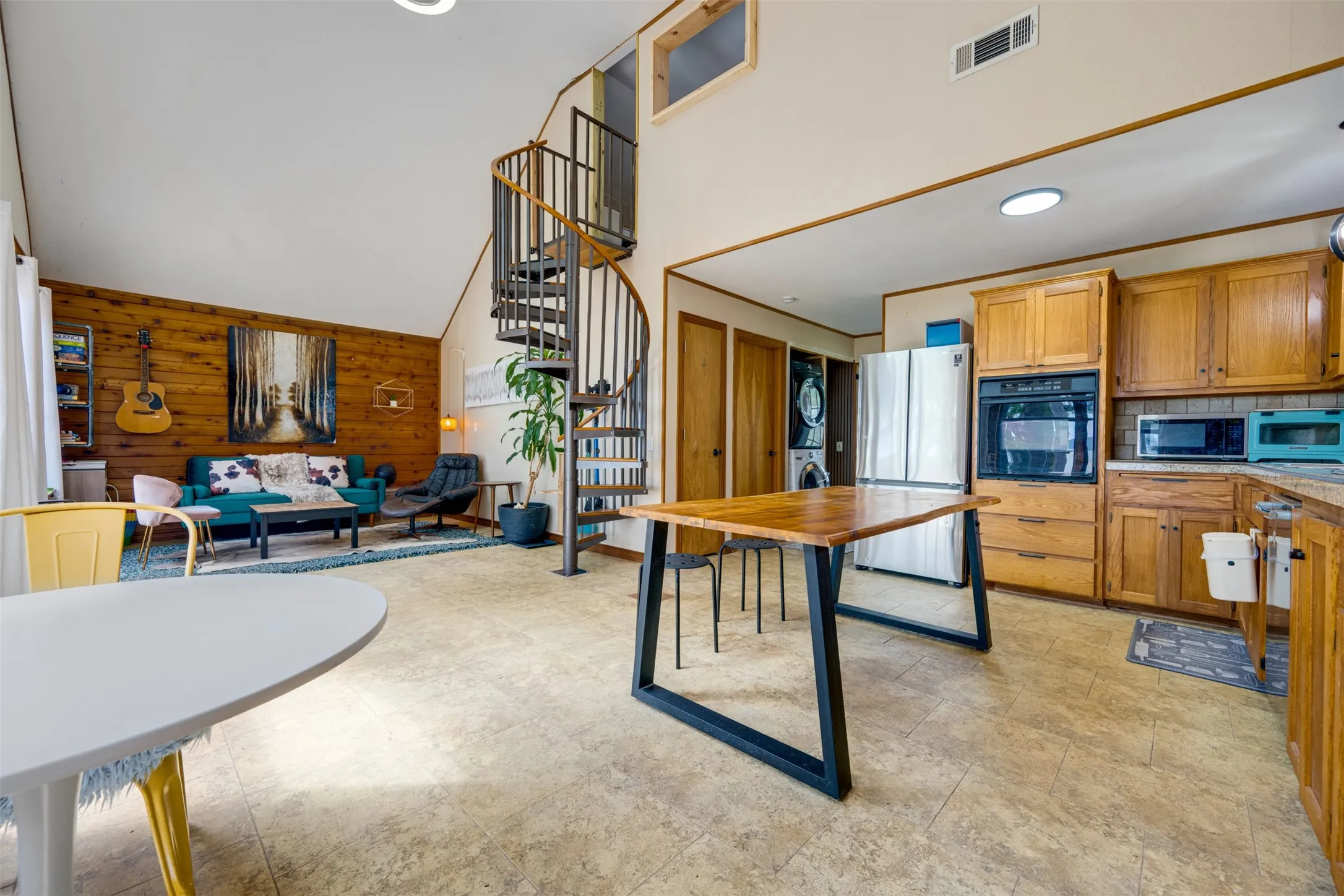 Single Family Residence For Sale in Henderson County , 4737 Sunrise Drive, Chandler, Texas 75758, 2 Bedroom, 2 Bathroom, Garage spaces, 816 Sqft, built in 1999, mls#21305020, Real Estate Agent in Chandler, Homes For Sale in Henderson county, Homes For Sale in Chandler, Realtor in Chandler Texas, Real Estate Brokerage Independent Realty Texas, Luminita Cordes Realtor