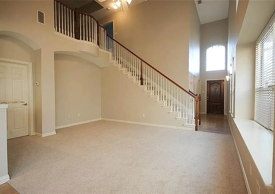 Townhouse For Rent in Dallas County , 3652 vienna Street, Irving, Texas 75038, 3 Bedroom, 4 Bathroom, 2 Garage spaces, 1,817 Sqft, built in 2010, mls#21305311, Real Estate Agent in Irving, Homes For Rent in Dallas county, Homes For Rent in Irving, Realtor in Irving Texas, Real Estate Brokerage Independent Realty Texas, Luminita Cordes Realtor