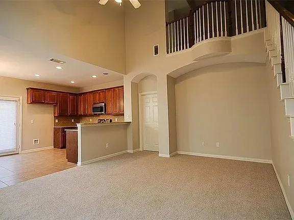 Townhouse For Rent in Dallas County , 3652 vienna Street, Irving, Texas 75038, 3 Bedroom, 4 Bathroom, 2 Garage spaces, 1,817 Sqft, built in 2010, mls#21305311, Real Estate Agent in Irving, Homes For Rent in Dallas county, Homes For Rent in Irving, Realtor in Irving Texas, Real Estate Brokerage Independent Realty Texas, Luminita Cordes Realtor