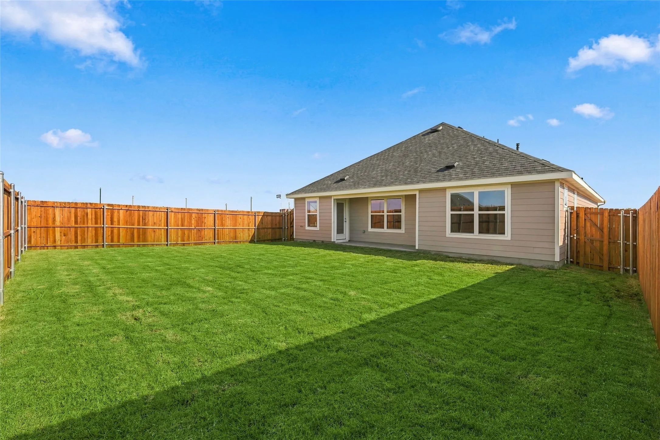 Single Family Residence For Sale in Collin County , 218 Morningside Drive, Josephine, Texas 75442, 3 Bedroom, 2 Bathroom, 2 Garage spaces, 1,606 Sqft, built in 2026, mls#21290100, Real Estate Agent in Josephine, Homes For Sale in Collin county, Homes For Sale in Josephine, Realtor in Josephine Texas, Real Estate Brokerage Independent Realty Texas, Luminita Cordes Realtor