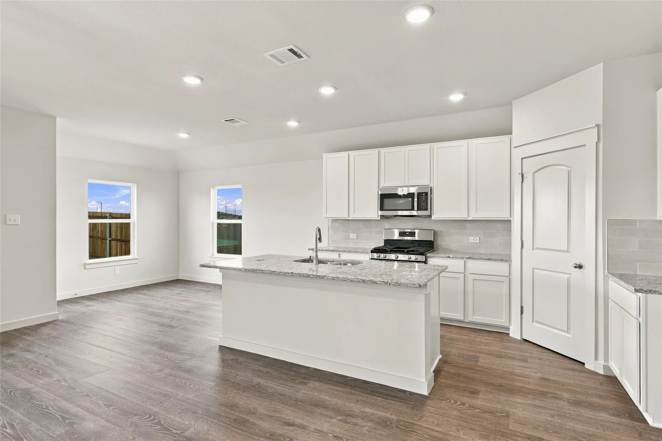 Single Family Residence For Sale in Collin County , 218 Morningside Drive, Josephine, Texas 75442, 3 Bedroom, 2 Bathroom, 2 Garage spaces, 1,606 Sqft, built in 2026, mls#21290100, Real Estate Agent in Josephine, Homes For Sale in Collin county, Homes For Sale in Josephine, Realtor in Josephine Texas, Real Estate Brokerage Independent Realty Texas, Luminita Cordes Realtor