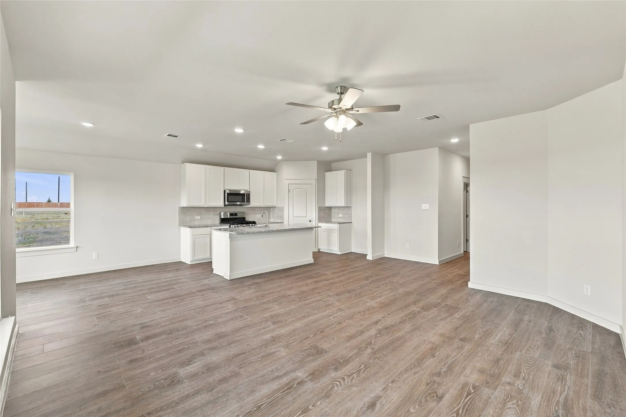 Single Family Residence For Sale in Collin County , 218 Morningside Drive, Josephine, Texas 75442, 3 Bedroom, 2 Bathroom, 2 Garage spaces, 1,606 Sqft, built in 2026, mls#21290100, Real Estate Agent in Josephine, Homes For Sale in Collin county, Homes For Sale in Josephine, Realtor in Josephine Texas, Real Estate Brokerage Independent Realty Texas, Luminita Cordes Realtor