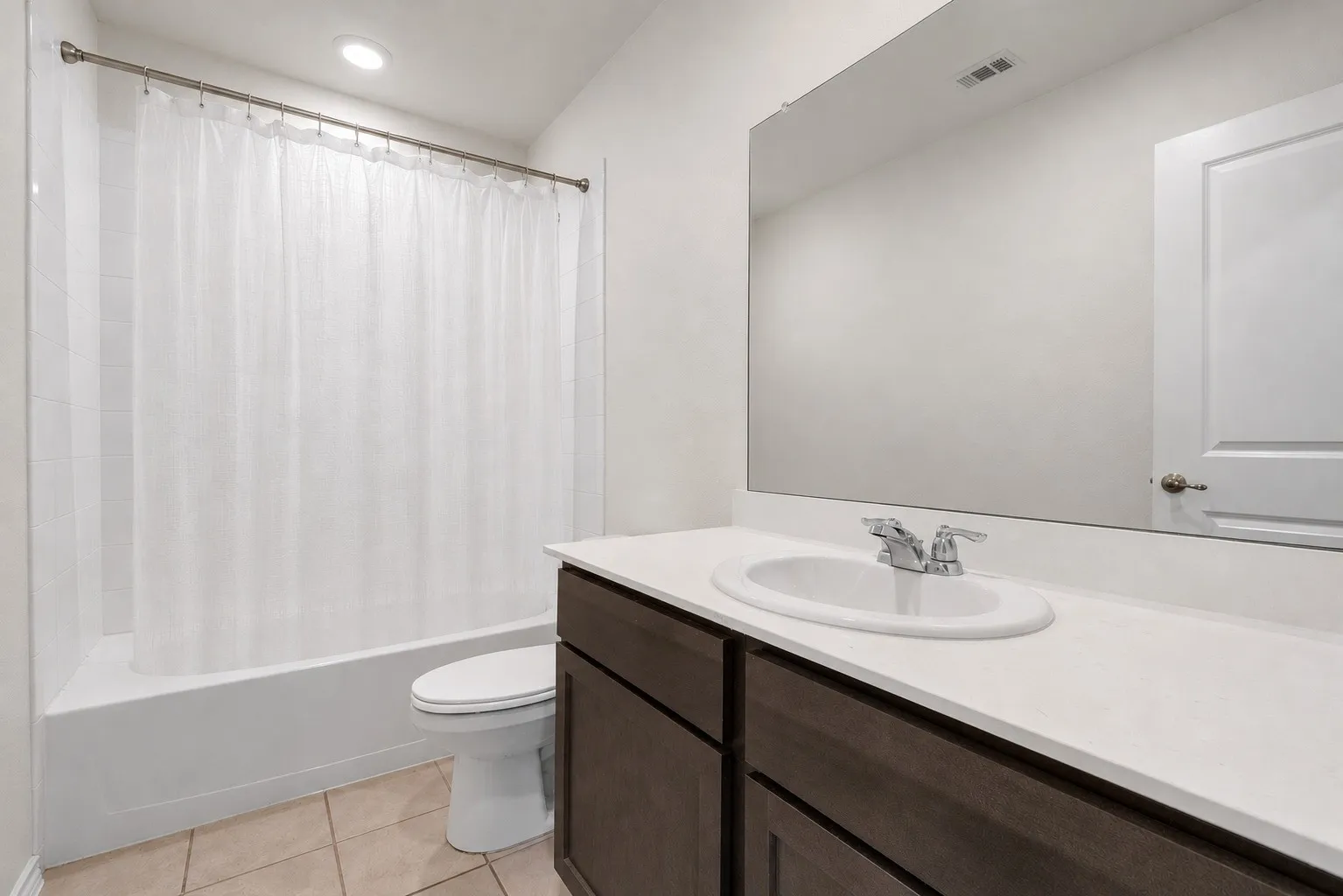 Single Family Residence For Rent in Collin County , 722 Windmill Street, Josephine, Texas 75189, 4 Bedroom, 2 Bathroom, 2 Garage spaces, 1,568 Sqft, built in 2020, mls#21295399, Real Estate Agent in Josephine, Homes For Rent in Collin county, Homes For Rent in Josephine, Realtor in Josephine Texas, Real Estate Brokerage Independent Realty Texas, Luminita Cordes Realtor