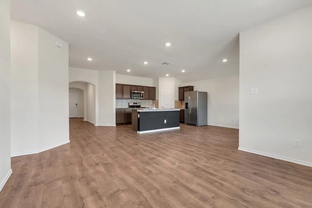 Single Family Residence For Rent in Collin County , 722 Windmill Street, Josephine, Texas 75189, 4 Bedroom, 2 Bathroom, 2 Garage spaces, 1,568 Sqft, built in 2020, mls#21295399, Real Estate Agent in Josephine, Homes For Rent in Collin county, Homes For Rent in Josephine, Realtor in Josephine Texas, Real Estate Brokerage Independent Realty Texas, Luminita Cordes Realtor
