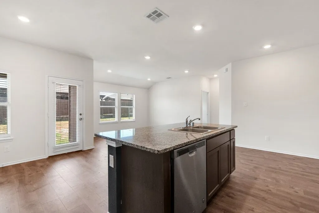 Single Family Residence For Rent in Collin County , 722 Windmill Street, Josephine, Texas 75189, 4 Bedroom, 2 Bathroom, 2 Garage spaces, 1,568 Sqft, built in 2020, mls#21295399, Real Estate Agent in Josephine, Homes For Rent in Collin county, Homes For Rent in Josephine, Realtor in Josephine Texas, Real Estate Brokerage Independent Realty Texas, Luminita Cordes Realtor
