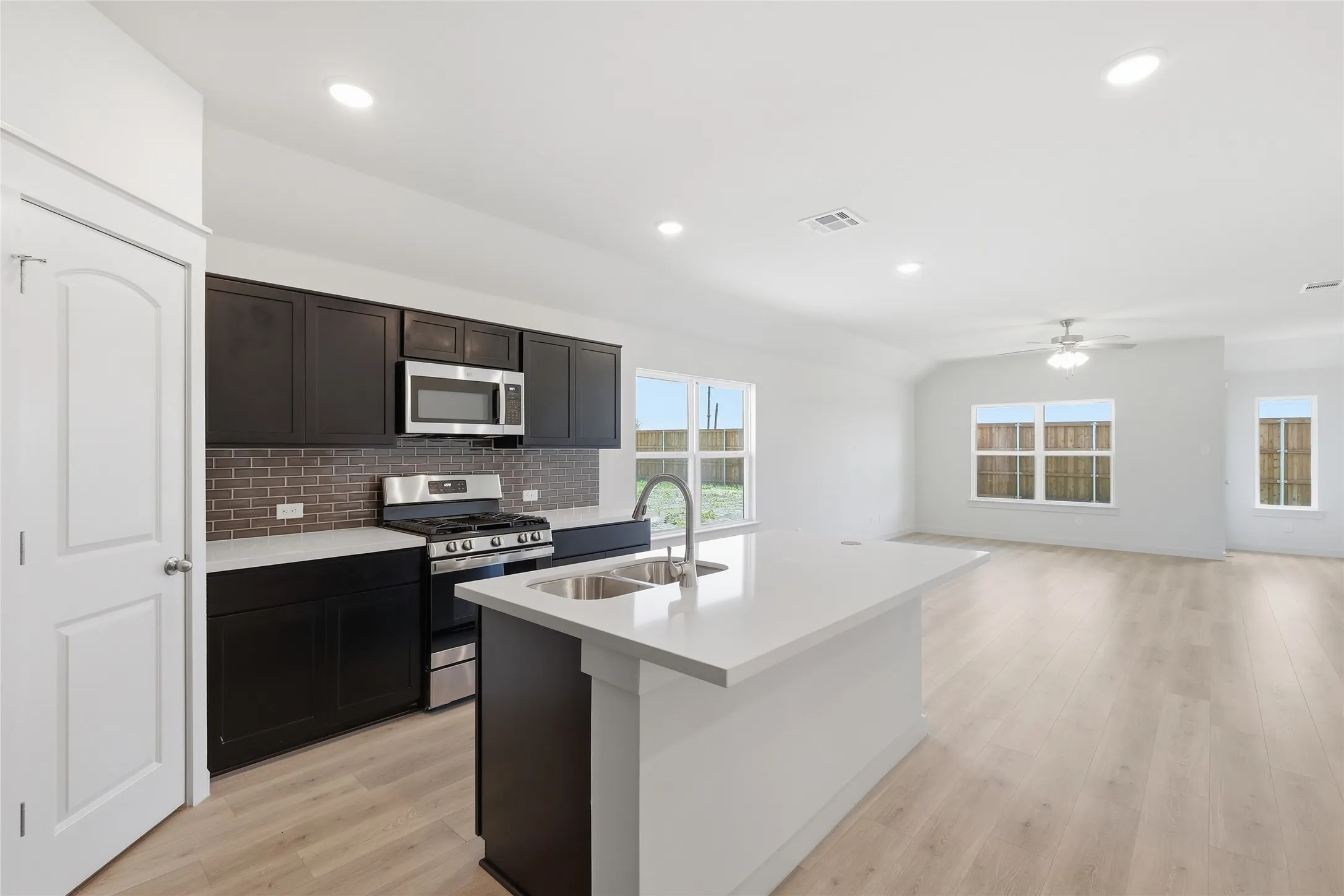 Single Family Residence For Sale in Collin County , 1120 Starlight Lane, Josephine, Texas 75442, 4 Bedroom, 2 Bathroom, 2 Garage spaces, 1,977 Sqft, built in 2026, mls#21290056, Real Estate Agent in Josephine, Homes For Sale in Collin county, Homes For Sale in Josephine, Realtor in Josephine Texas, Real Estate Brokerage Independent Realty Texas, Luminita Cordes Realtor