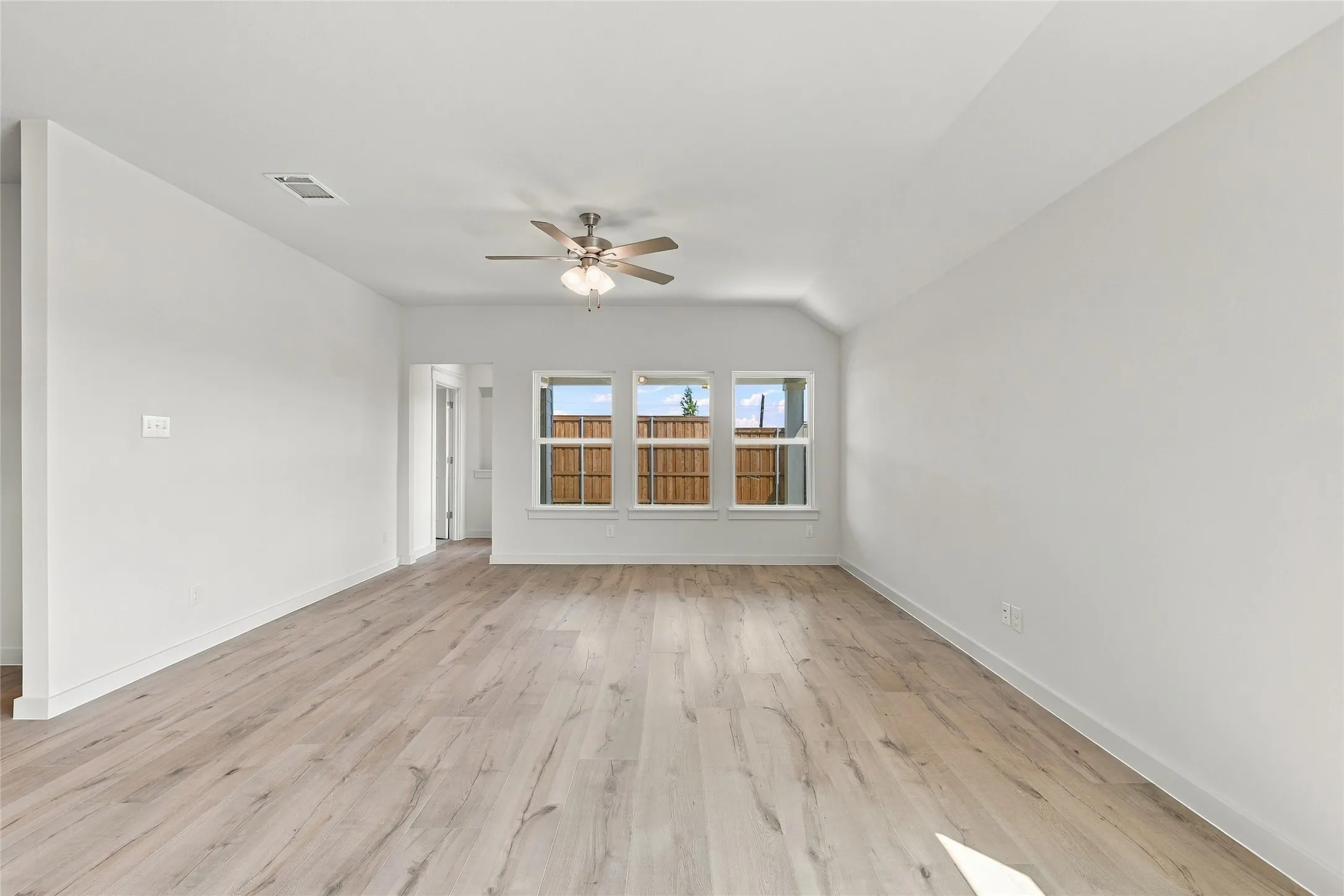 Single Family Residence For Sale in Collin County , 1116 Starlight Lane, Josephine, Texas 75442, 4 Bedroom, 2 Bathroom, 2 Garage spaces, 2,086 Sqft, built in 2026, mls#21290082, Real Estate Agent in Josephine, Homes For Sale in Collin county, Homes For Sale in Josephine, Realtor in Josephine Texas, Real Estate Brokerage Independent Realty Texas, Luminita Cordes Realtor