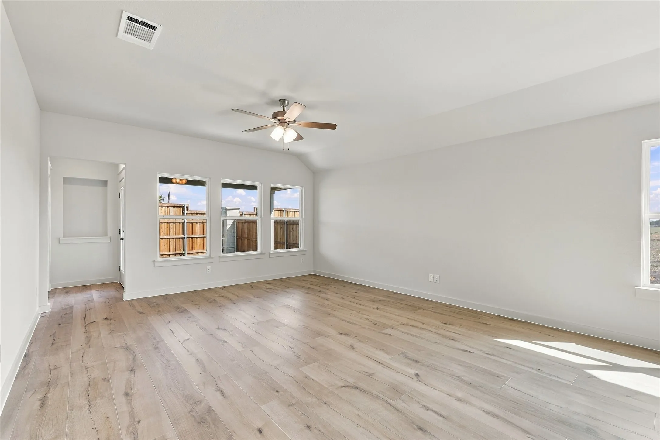 Single Family Residence For Sale in Collin County , 1116 Starlight Lane, Josephine, Texas 75442, 4 Bedroom, 2 Bathroom, 2 Garage spaces, 2,086 Sqft, built in 2026, mls#21290082, Real Estate Agent in Josephine, Homes For Sale in Collin county, Homes For Sale in Josephine, Realtor in Josephine Texas, Real Estate Brokerage Independent Realty Texas, Luminita Cordes Realtor