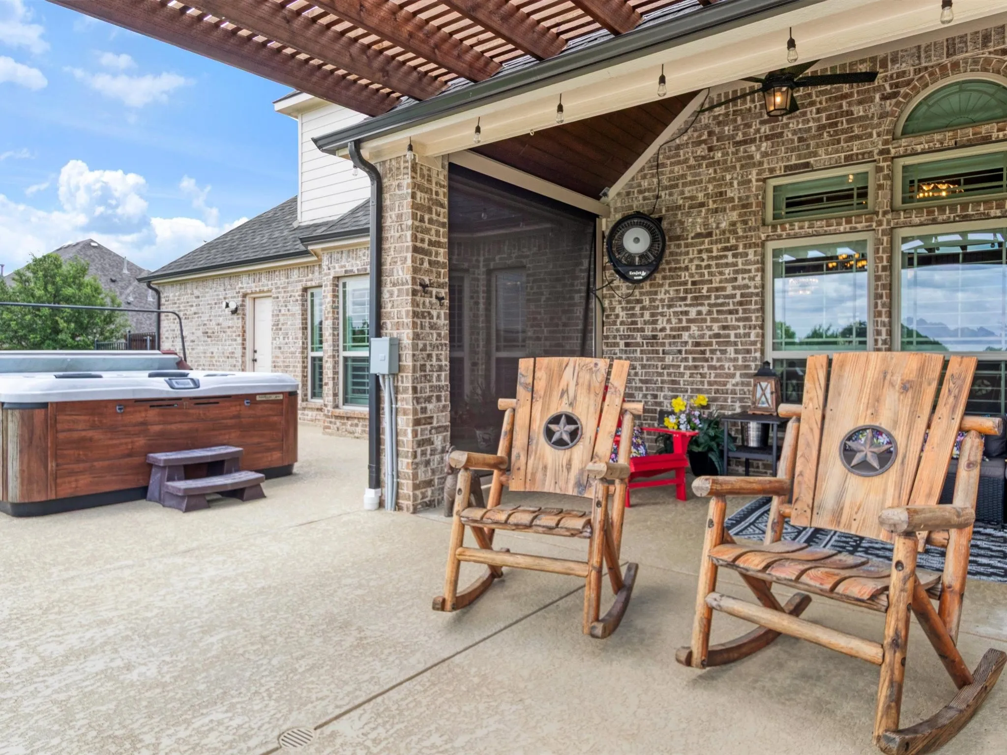 Single Family Residence For Sale in Denton County , 178 Las Colinas Trail, Cross Roads, Texas 76227, 5 Bedroom, 4 Bathroom, 3 Garage spaces, 4,513 Sqft, built in 2014, mls#21305275, Real Estate Agent in Cross Roads, Homes For Sale in Denton county, Homes For Sale in Cross Roads, Realtor in Cross Roads Texas, Real Estate Brokerage Independent Realty Texas, Luminita Cordes Realtor