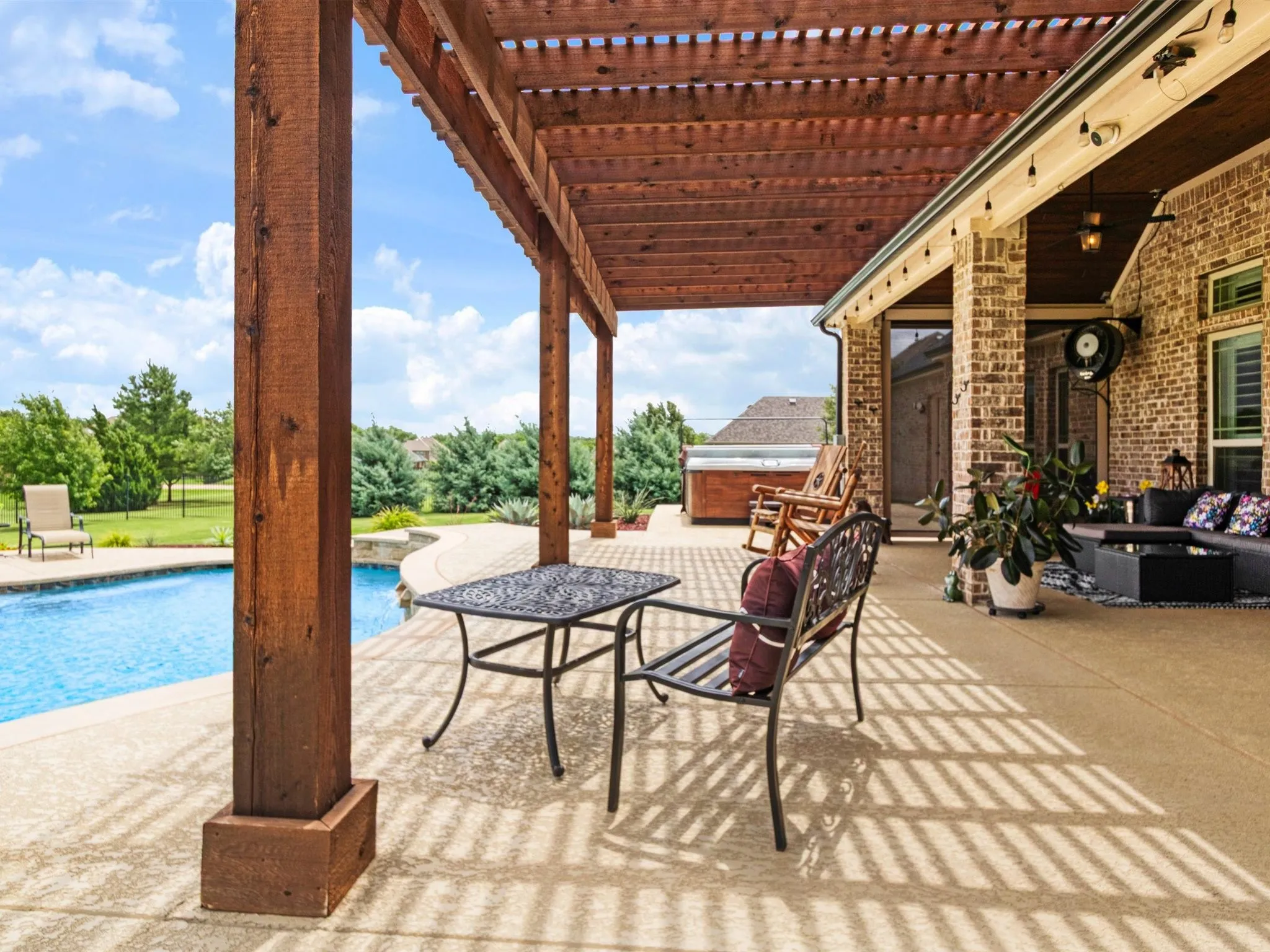 Single Family Residence For Sale in Denton County , 178 Las Colinas Trail, Cross Roads, Texas 76227, 5 Bedroom, 4 Bathroom, 3 Garage spaces, 4,513 Sqft, built in 2014, mls#21305275, Real Estate Agent in Cross Roads, Homes For Sale in Denton county, Homes For Sale in Cross Roads, Realtor in Cross Roads Texas, Real Estate Brokerage Independent Realty Texas, Luminita Cordes Realtor
