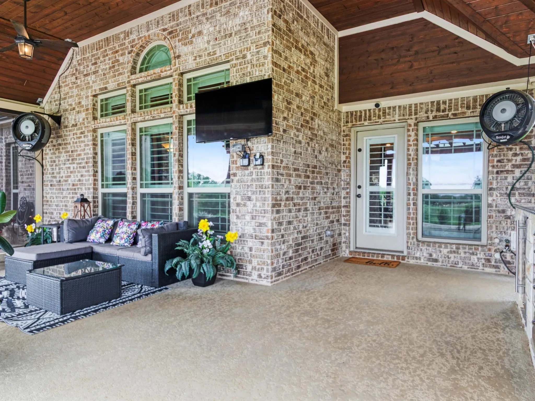Single Family Residence For Sale in Denton County , 178 Las Colinas Trail, Cross Roads, Texas 76227, 5 Bedroom, 4 Bathroom, 3 Garage spaces, 4,513 Sqft, built in 2014, mls#21305275, Real Estate Agent in Cross Roads, Homes For Sale in Denton county, Homes For Sale in Cross Roads, Realtor in Cross Roads Texas, Real Estate Brokerage Independent Realty Texas, Luminita Cordes Realtor