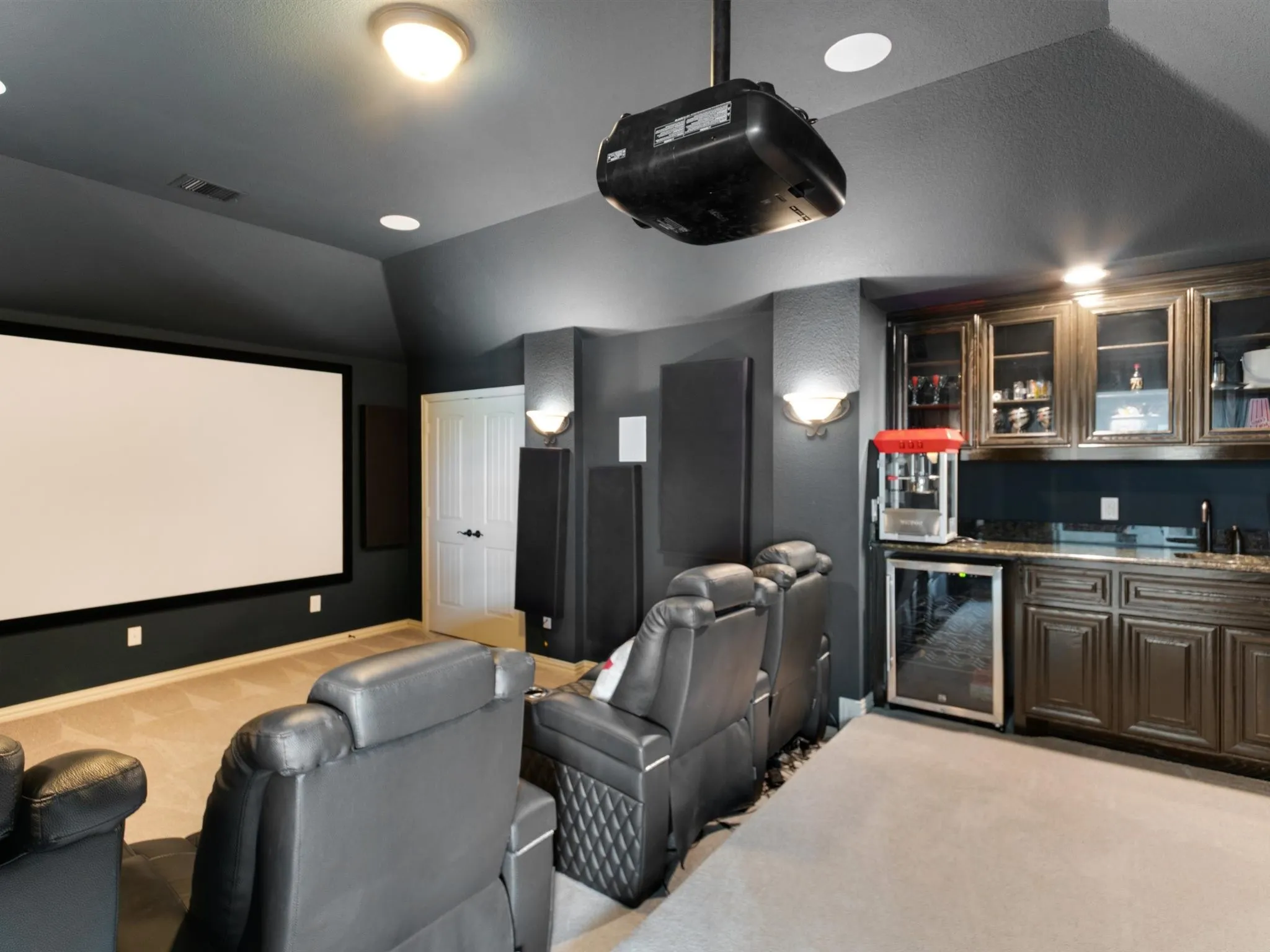 Single Family Residence For Sale in Denton County , 178 Las Colinas Trail, Cross Roads, Texas 76227, 5 Bedroom, 4 Bathroom, 3 Garage spaces, 4,513 Sqft, built in 2014, mls#21305275, Real Estate Agent in Cross Roads, Homes For Sale in Denton county, Homes For Sale in Cross Roads, Realtor in Cross Roads Texas, Real Estate Brokerage Independent Realty Texas, Luminita Cordes Realtor