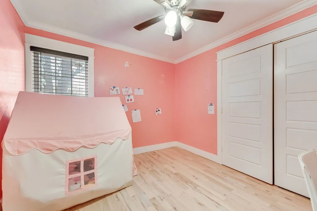 Single Family Residence For Sale in Rockwall County , 920 Meadowdale Drive, Royse City, Texas 75189, 5 Bedroom, 3 Bathroom, 2 Garage spaces, 1,565 Sqft, built in 1984, mls#21305352, Real Estate Agent in Royse City, Homes For Sale in Rockwall county, Homes For Sale in Royse City, Realtor in Royse City Texas, Real Estate Brokerage Independent Realty Texas, Luminita Cordes Realtor