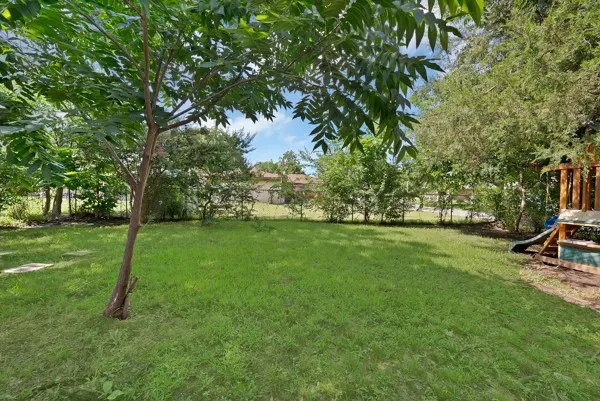 Single Family Residence For Sale in Hunt County , 4200 Templeton Street, Greenville, Texas 75401, 3 Bedroom, 2 Bathroom, Garage spaces, 1,782 Sqft, built in 1974, mls#21305361, Real Estate Agent in Greenville, Homes For Sale in Hunt county, Homes For Sale in Greenville, Realtor in Greenville Texas, Real Estate Brokerage Independent Realty Texas, Luminita Cordes Realtor