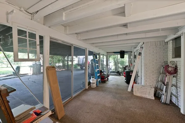 Single Family Residence For Sale in Hunt County , 4200 Templeton Street, Greenville, Texas 75401, 3 Bedroom, 2 Bathroom, Garage spaces, 1,782 Sqft, built in 1974, mls#21305361, Real Estate Agent in Greenville, Homes For Sale in Hunt county, Homes For Sale in Greenville, Realtor in Greenville Texas, Real Estate Brokerage Independent Realty Texas, Luminita Cordes Realtor