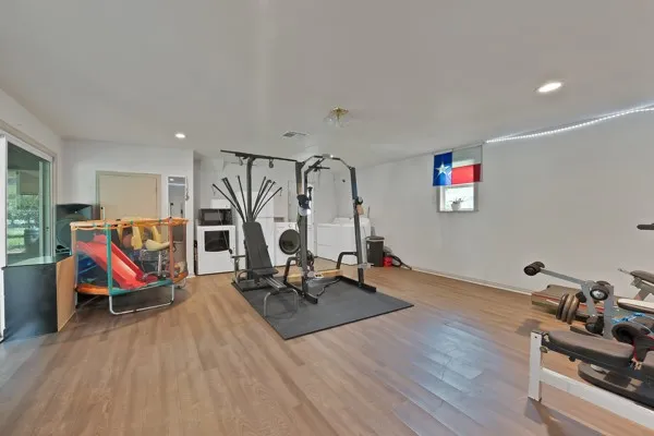 Single Family Residence For Sale in Hunt County , 4200 Templeton Street, Greenville, Texas 75401, 3 Bedroom, 2 Bathroom, Garage spaces, 1,782 Sqft, built in 1974, mls#21305361, Real Estate Agent in Greenville, Homes For Sale in Hunt county, Homes For Sale in Greenville, Realtor in Greenville Texas, Real Estate Brokerage Independent Realty Texas, Luminita Cordes Realtor