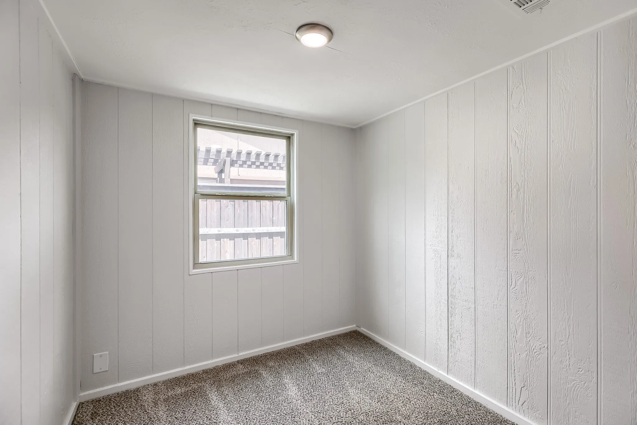 Single Family Residence For Sale in Collin County , 1200 Creekwood Court, Allen, Texas 75002, 3 Bedroom, 2 Bathroom, 2 Garage spaces, 1,521 Sqft, built in 1981, mls#21225037, Real Estate Agent in Allen, Homes For Sale in Collin county, Homes For Sale in Allen, Realtor in Allen Texas, Real Estate Brokerage Independent Realty Texas, Luminita Cordes Realtor