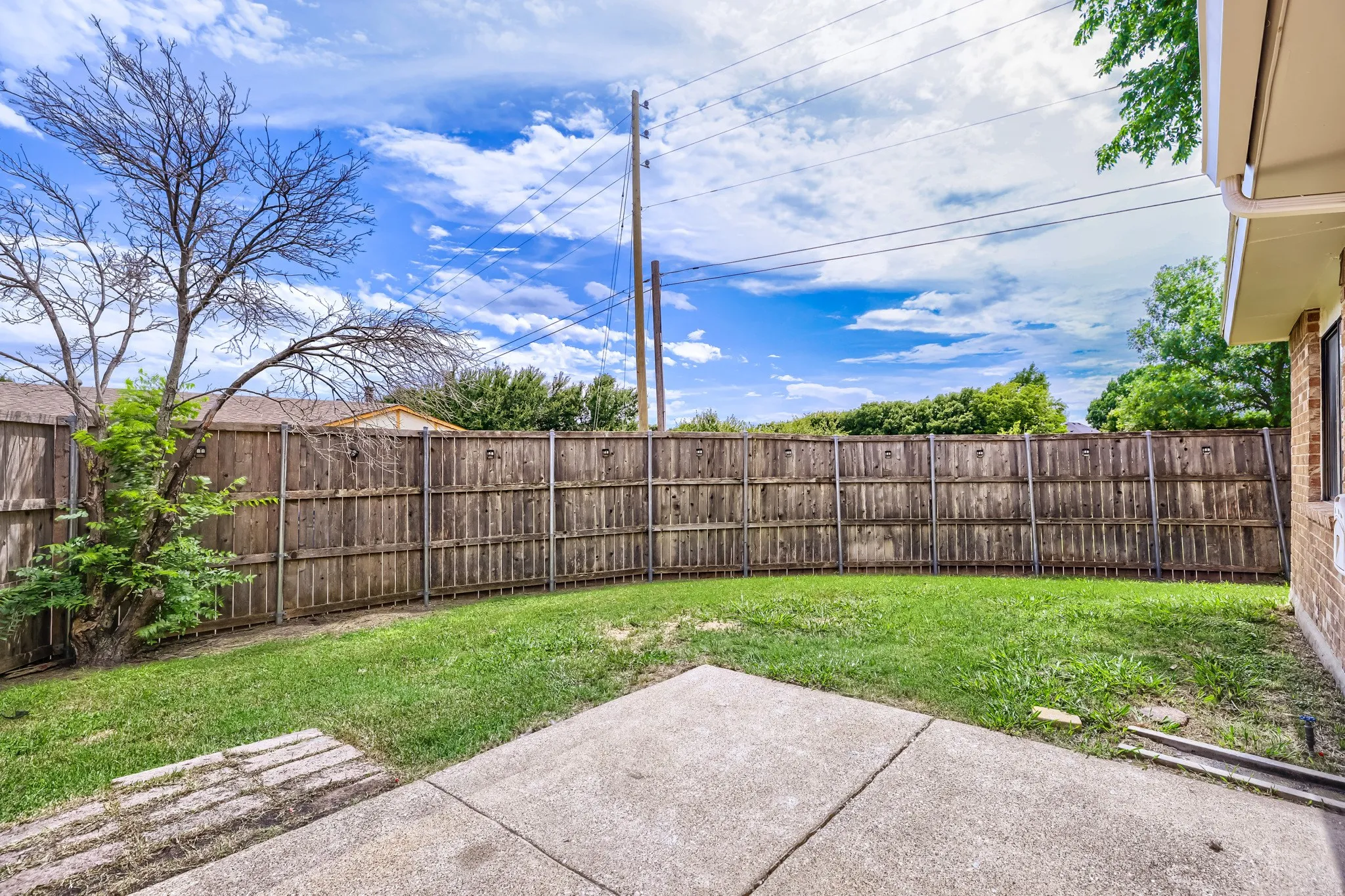 Single Family Residence For Sale in Collin County , 1200 Creekwood Court, Allen, Texas 75002, 3 Bedroom, 2 Bathroom, 2 Garage spaces, 1,521 Sqft, built in 1981, mls#21225037, Real Estate Agent in Allen, Homes For Sale in Collin county, Homes For Sale in Allen, Realtor in Allen Texas, Real Estate Brokerage Independent Realty Texas, Luminita Cordes Realtor