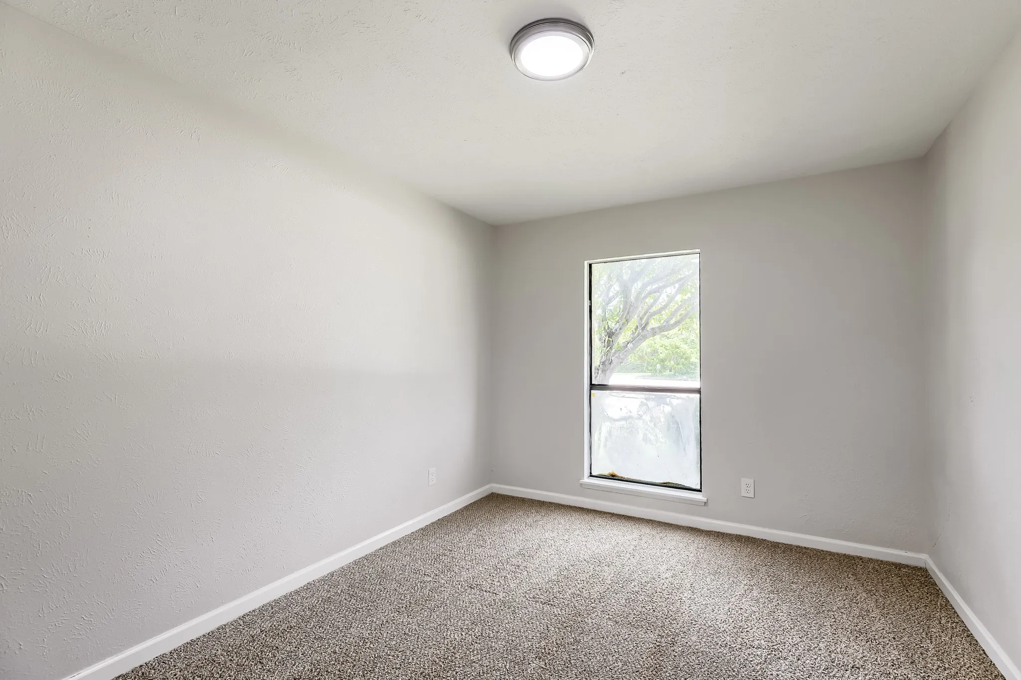 Single Family Residence For Sale in Collin County , 1200 Creekwood Court, Allen, Texas 75002, 3 Bedroom, 2 Bathroom, 2 Garage spaces, 1,521 Sqft, built in 1981, mls#21225037, Real Estate Agent in Allen, Homes For Sale in Collin county, Homes For Sale in Allen, Realtor in Allen Texas, Real Estate Brokerage Independent Realty Texas, Luminita Cordes Realtor