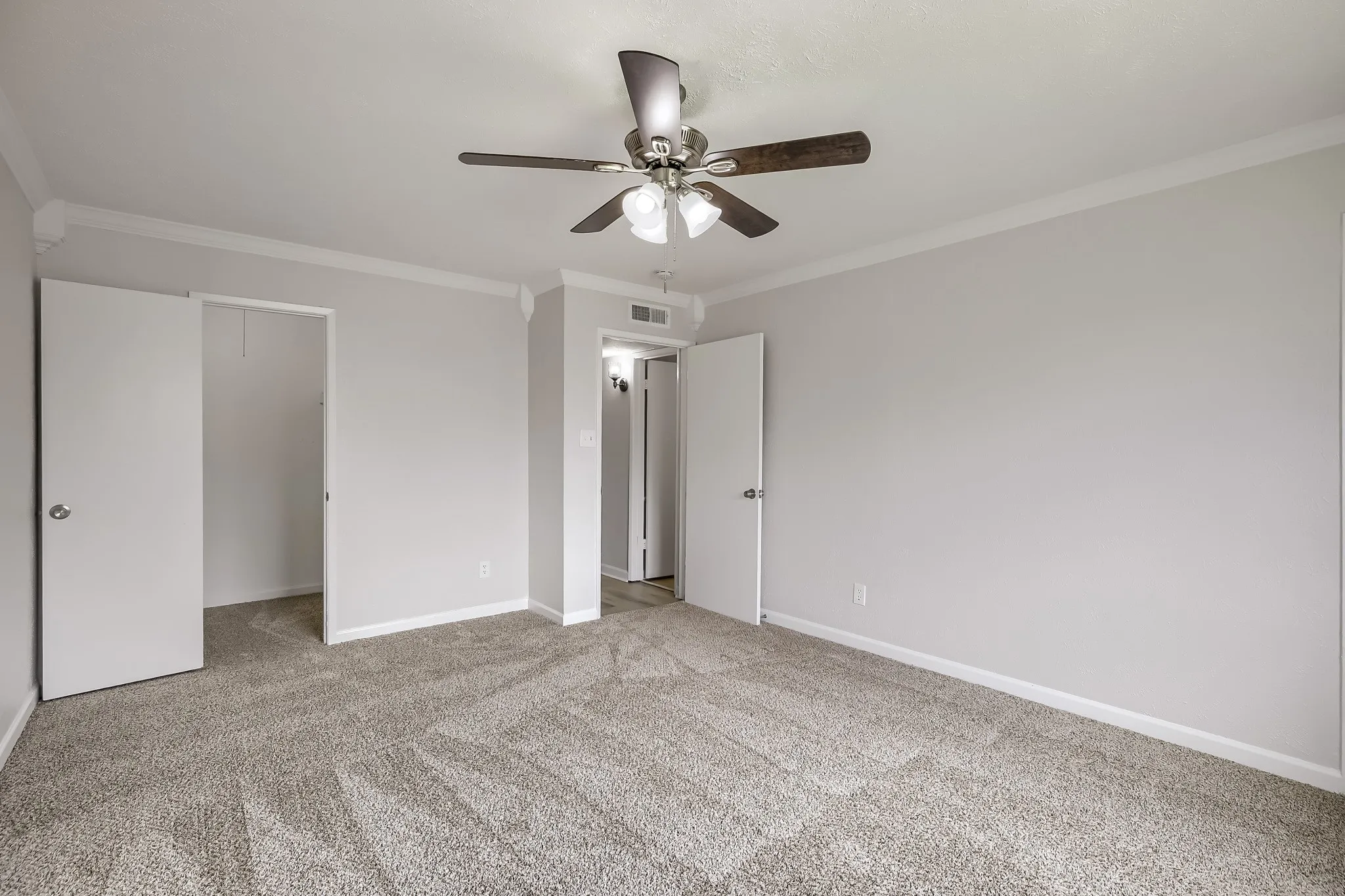 Single Family Residence For Sale in Collin County , 1200 Creekwood Court, Allen, Texas 75002, 3 Bedroom, 2 Bathroom, 2 Garage spaces, 1,521 Sqft, built in 1981, mls#21225037, Real Estate Agent in Allen, Homes For Sale in Collin county, Homes For Sale in Allen, Realtor in Allen Texas, Real Estate Brokerage Independent Realty Texas, Luminita Cordes Realtor