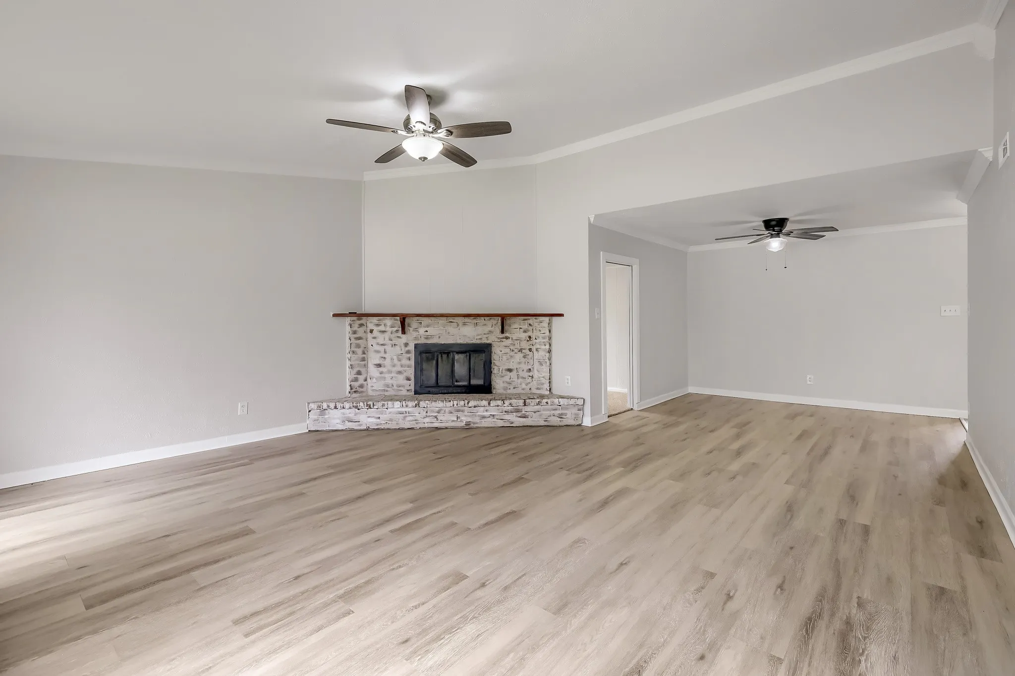 Single Family Residence For Sale in Collin County , 1200 Creekwood Court, Allen, Texas 75002, 3 Bedroom, 2 Bathroom, 2 Garage spaces, 1,521 Sqft, built in 1981, mls#21225037, Real Estate Agent in Allen, Homes For Sale in Collin county, Homes For Sale in Allen, Realtor in Allen Texas, Real Estate Brokerage Independent Realty Texas, Luminita Cordes Realtor