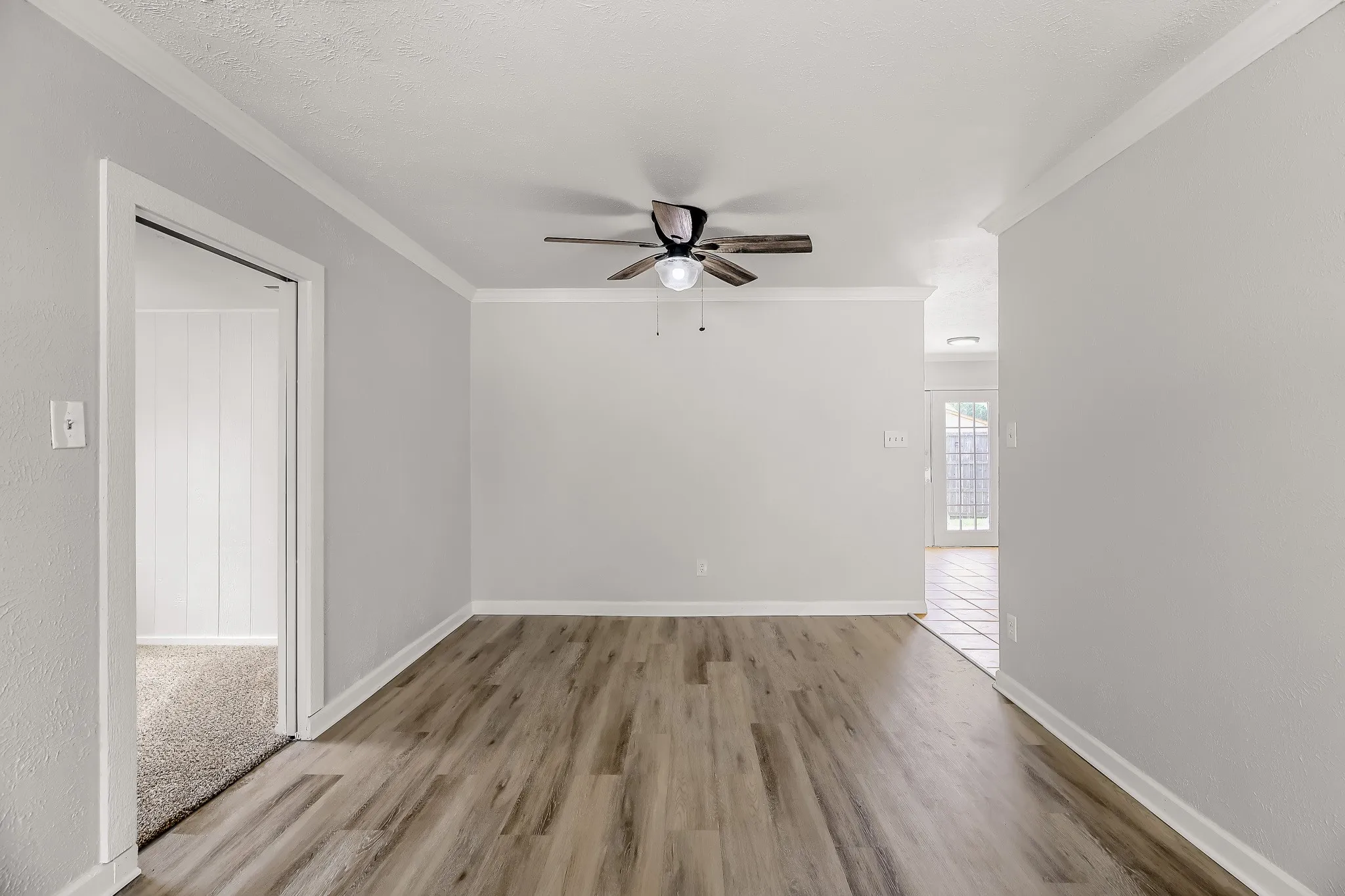 Single Family Residence For Sale in Collin County , 1200 Creekwood Court, Allen, Texas 75002, 3 Bedroom, 2 Bathroom, 2 Garage spaces, 1,521 Sqft, built in 1981, mls#21225037, Real Estate Agent in Allen, Homes For Sale in Collin county, Homes For Sale in Allen, Realtor in Allen Texas, Real Estate Brokerage Independent Realty Texas, Luminita Cordes Realtor