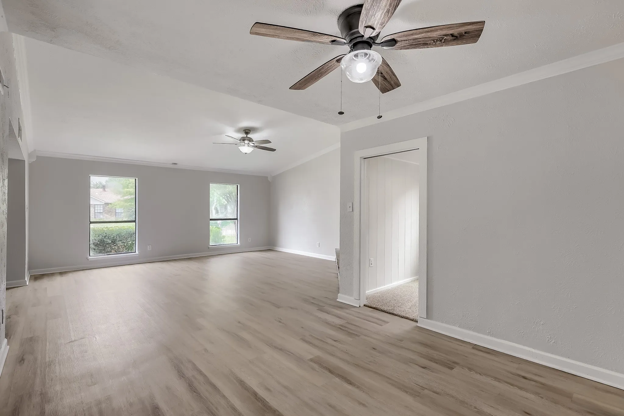 Single Family Residence For Sale in Collin County , 1200 Creekwood Court, Allen, Texas 75002, 3 Bedroom, 2 Bathroom, 2 Garage spaces, 1,521 Sqft, built in 1981, mls#21225037, Real Estate Agent in Allen, Homes For Sale in Collin county, Homes For Sale in Allen, Realtor in Allen Texas, Real Estate Brokerage Independent Realty Texas, Luminita Cordes Realtor
