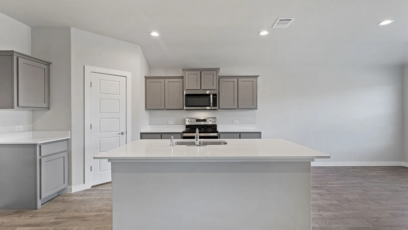 Single Family Residence For Sale in Denton County , 2809 HAWK Drive, Denton, Texas 76205, 4 Bedroom, 2 Bathroom, 2 Garage spaces, 1,666 Sqft, built in 2026, mls#21304848, Real Estate Agent in Denton, Homes For Sale in Denton county, Homes For Sale in Denton, Realtor in Denton Texas, Real Estate Brokerage Independent Realty Texas, Luminita Cordes Realtor