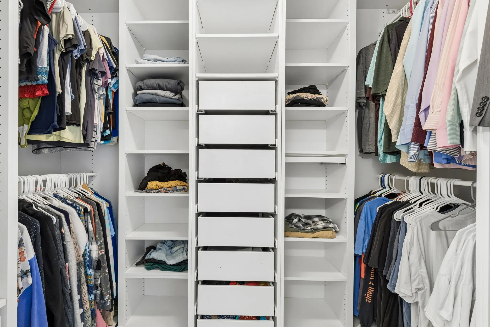 View of walk in closet