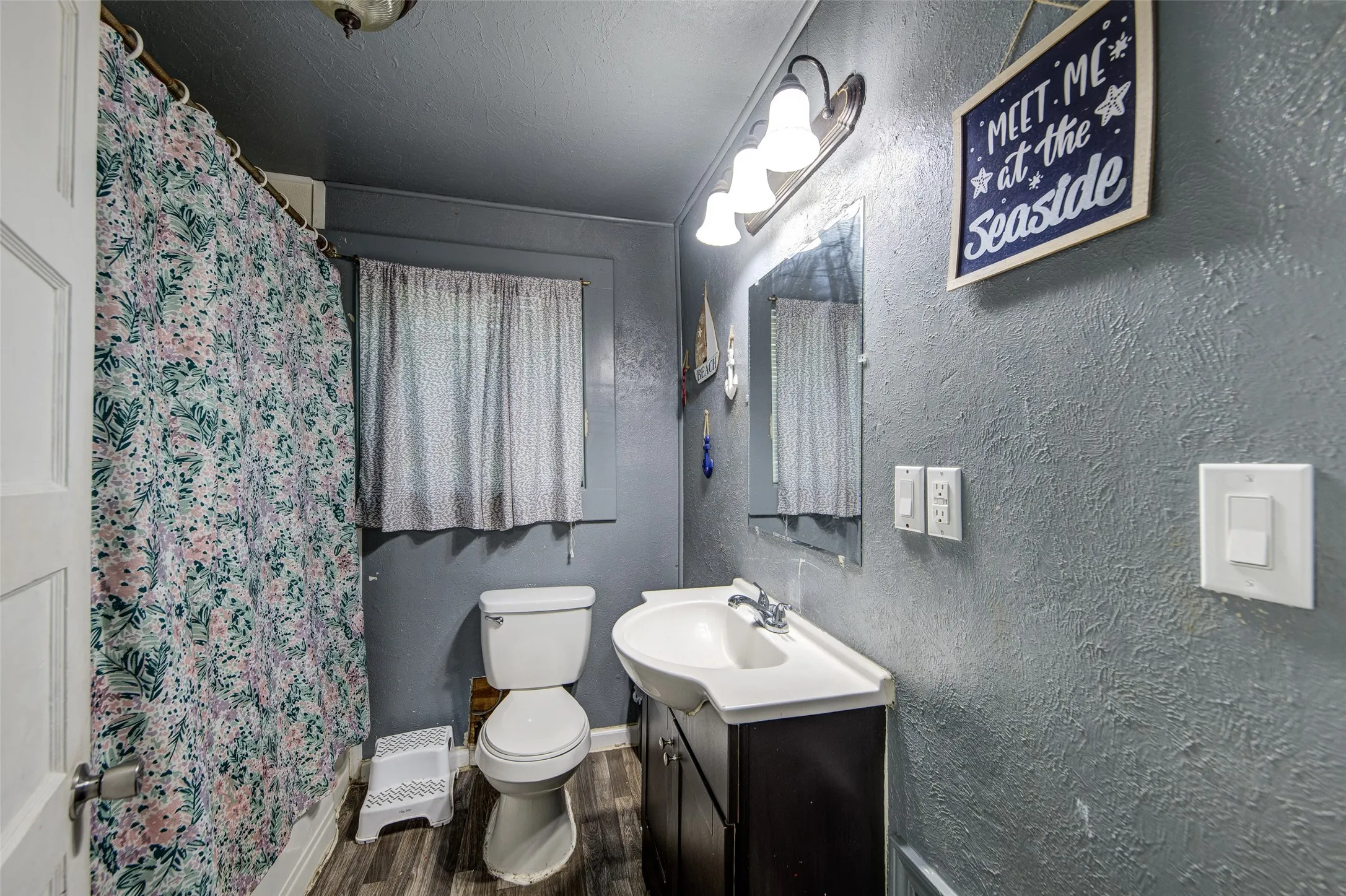 Single Family Residence For Sale in Wise County , 307 N Miller Street, Decatur, Texas 76234, 3 Bedroom, 1 Bathroom, Garage spaces, 1,145 Sqft, built in 1940, mls#21303088, Real Estate Agent in Decatur, Homes For Sale in Wise county, Homes For Sale in Decatur, Realtor in Decatur Texas, Real Estate Brokerage Independent Realty Texas, Luminita Cordes Realtor