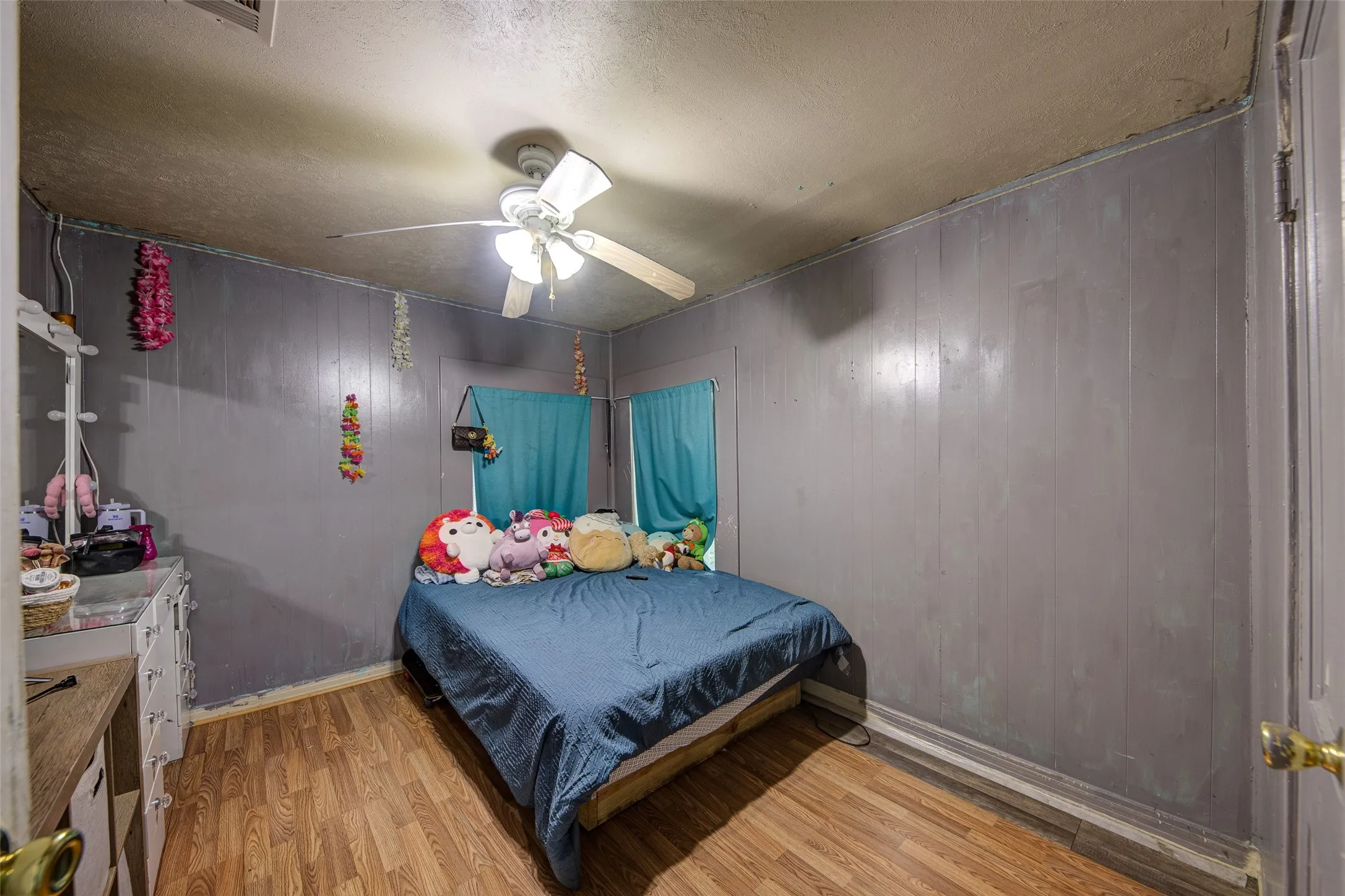 Single Family Residence For Sale in Wise County , 307 N Miller Street, Decatur, Texas 76234, 3 Bedroom, 1 Bathroom, Garage spaces, 1,145 Sqft, built in 1940, mls#21303088, Real Estate Agent in Decatur, Homes For Sale in Wise county, Homes For Sale in Decatur, Realtor in Decatur Texas, Real Estate Brokerage Independent Realty Texas, Luminita Cordes Realtor