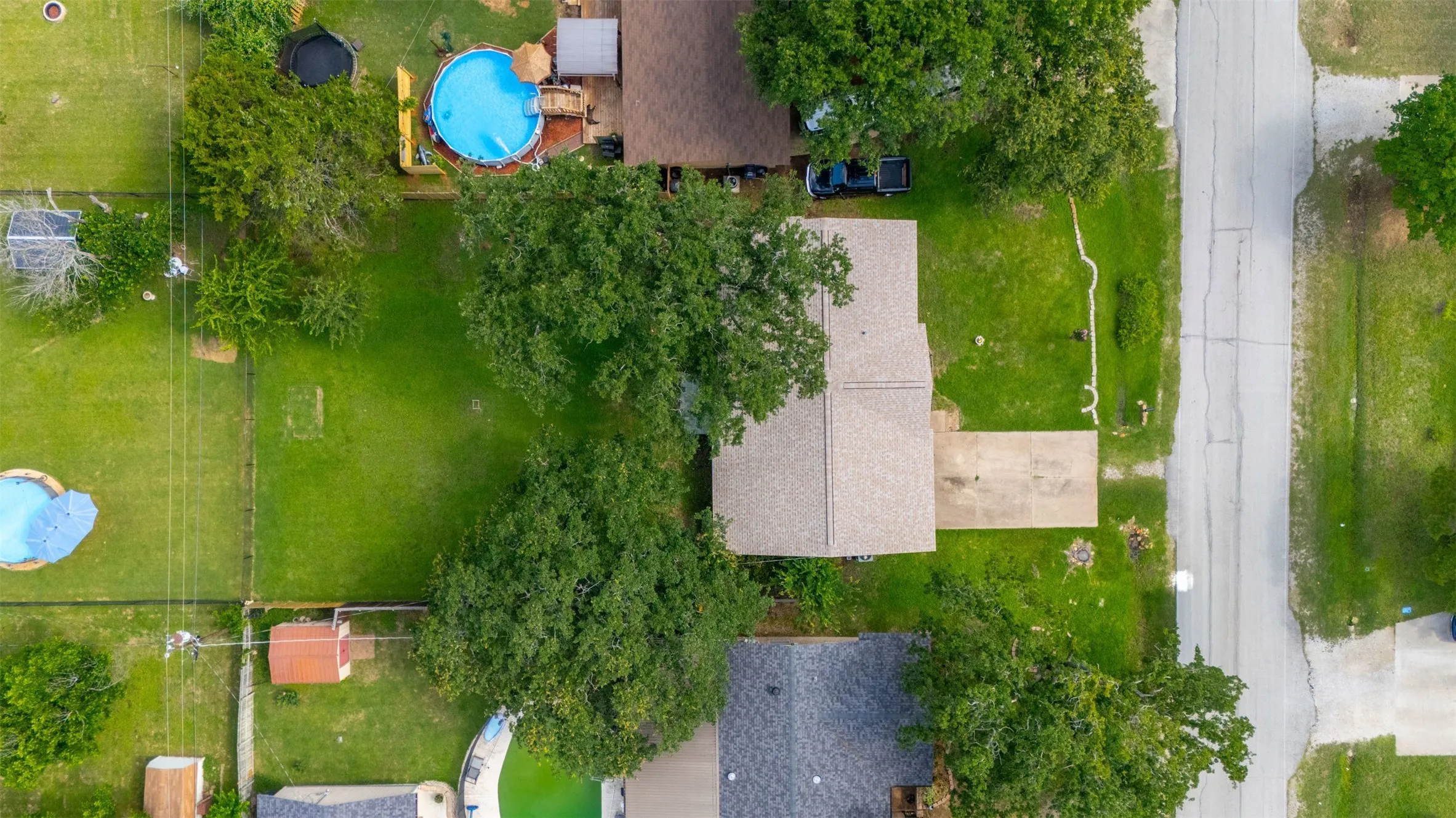 Single Family Residence For Sale in Tarrant County , 205 Mountain View Drive, Azle, Texas 76020, 3 Bedroom, 2 Bathroom, 2 Garage spaces, 1,484 Sqft, built in 1978, mls#21304704, Real Estate Agent in Azle, Homes For Sale in Tarrant county, Homes For Sale in Azle, Realtor in Azle Texas, Real Estate Brokerage Independent Realty Texas, Luminita Cordes Realtor