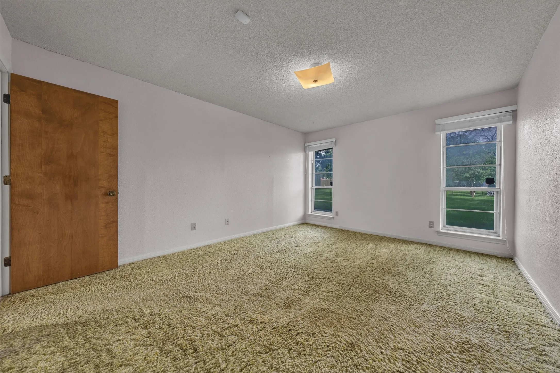 Single Family Residence For Sale in Tarrant County , 205 Mountain View Drive, Azle, Texas 76020, 3 Bedroom, 2 Bathroom, 2 Garage spaces, 1,484 Sqft, built in 1978, mls#21304704, Real Estate Agent in Azle, Homes For Sale in Tarrant county, Homes For Sale in Azle, Realtor in Azle Texas, Real Estate Brokerage Independent Realty Texas, Luminita Cordes Realtor