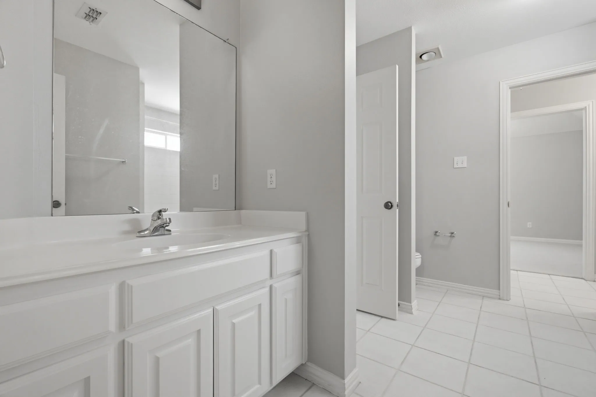 One side of the J&J bath