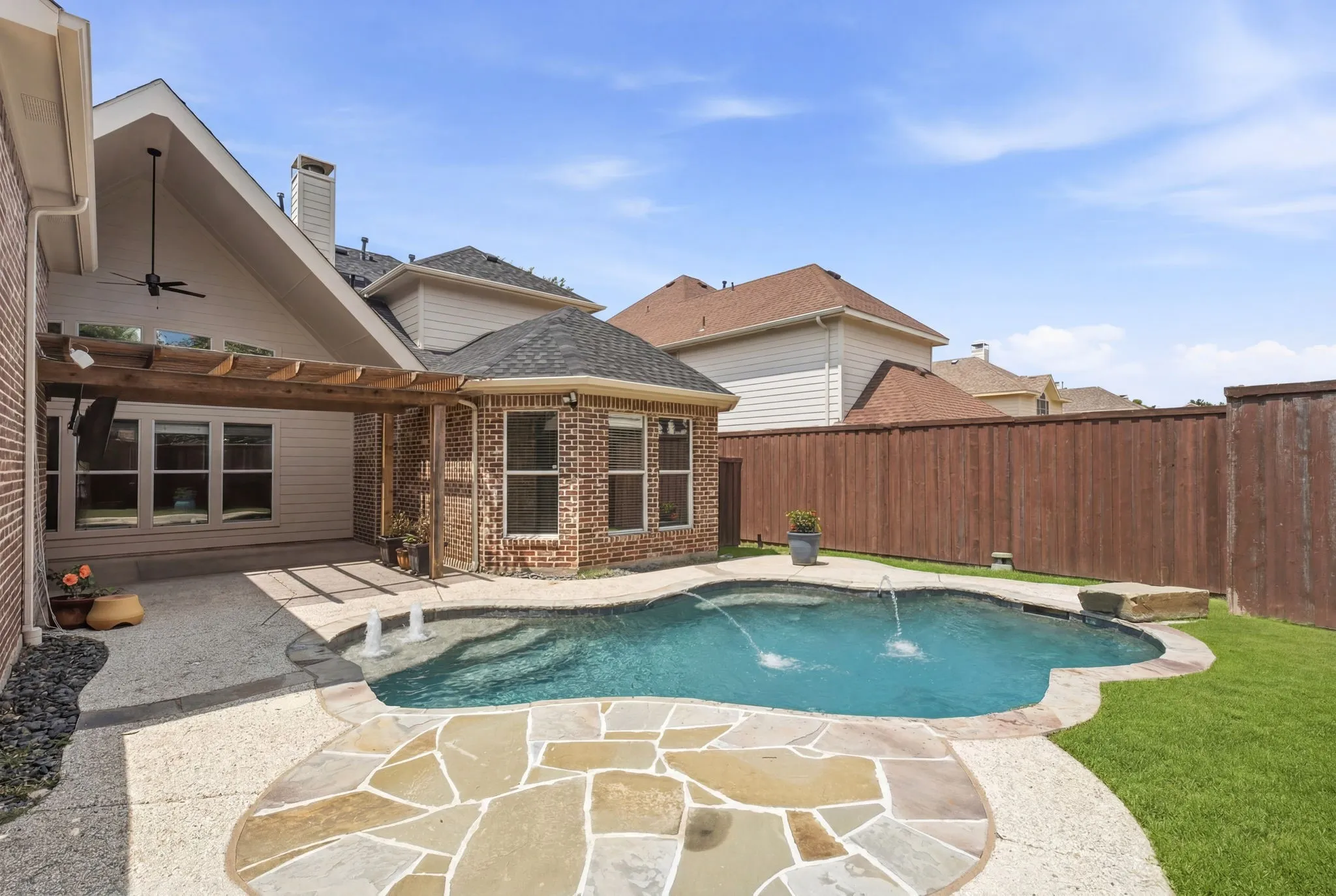 Single Family Residence For Sale in Collin County , 2015 Midhurst Drive, Allen, Texas 75013, 5 Bedroom, 4 Bathroom, 2 Garage spaces, 4,192 Sqft, built in 2001, mls#21304960, Real Estate Agent in Allen, Homes For Sale in Collin county, Homes For Sale in Allen, Realtor in Allen Texas, Real Estate Brokerage Independent Realty Texas, Luminita Cordes Realtor