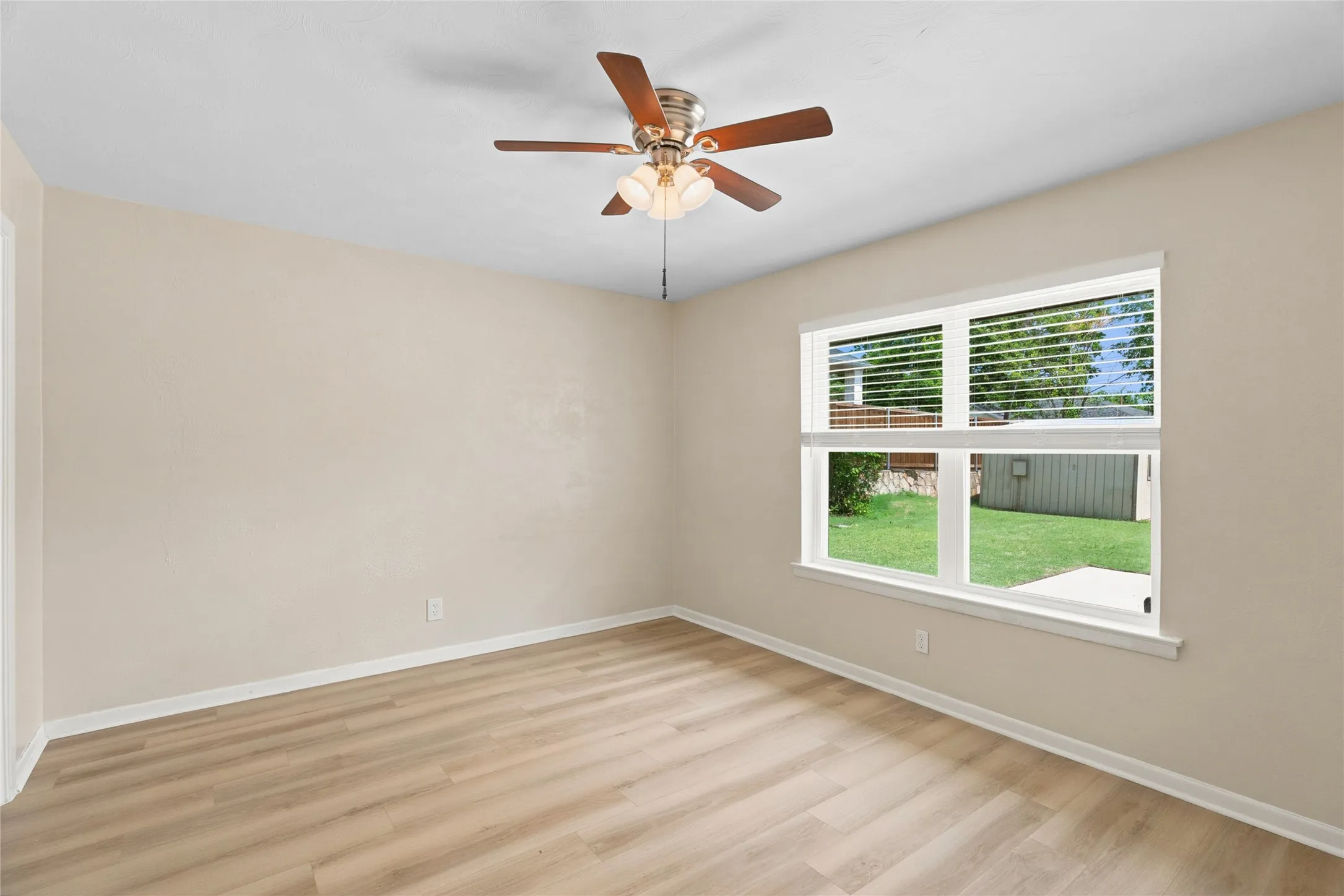 Single Family Residence For Sale in Collin County , 106 E 3rd Street, Prosper, Texas 75078, 3 Bedroom, 2 Bathroom, Garage spaces, 1,707 Sqft, built in 1965, mls#21302899, Real Estate Agent in Prosper, Homes For Sale in Collin county, Homes For Sale in Prosper, Realtor in Prosper Texas, Real Estate Brokerage Independent Realty Texas, Luminita Cordes Realtor