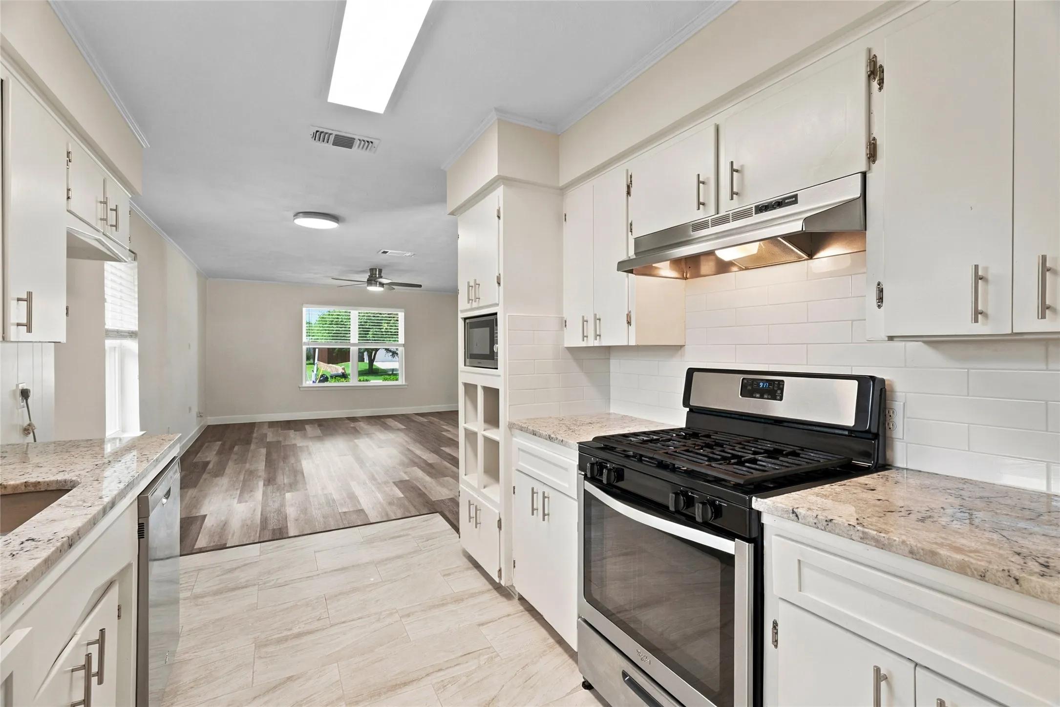 Single Family Residence For Sale in Collin County , 106 E 3rd Street, Prosper, Texas 75078, 3 Bedroom, 2 Bathroom, Garage spaces, 1,707 Sqft, built in 1965, mls#21302899, Real Estate Agent in Prosper, Homes For Sale in Collin county, Homes For Sale in Prosper, Realtor in Prosper Texas, Real Estate Brokerage Independent Realty Texas, Luminita Cordes Realtor