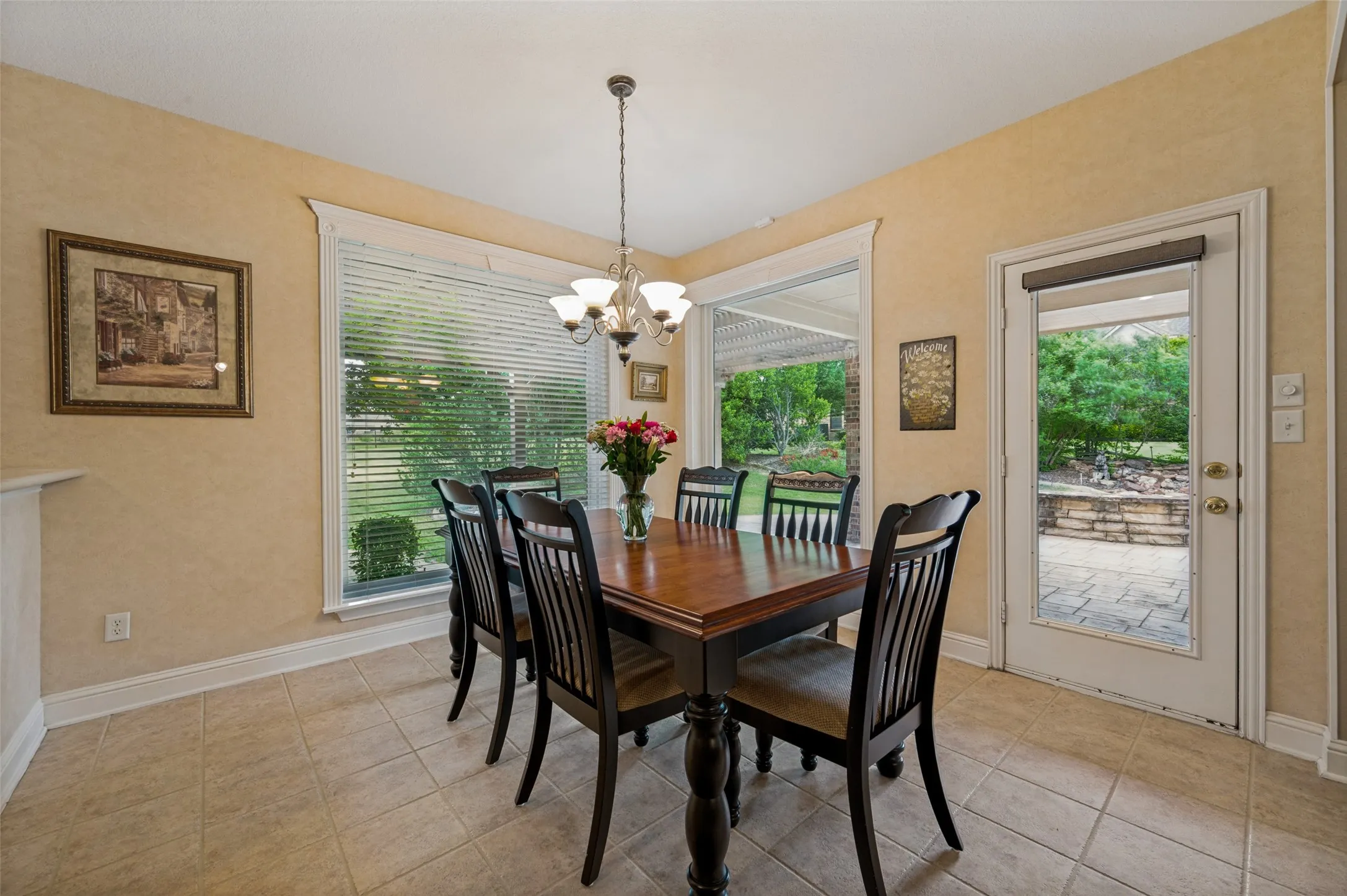 Single Family Residence For Sale in Collin County , 501 Arthur Court, Lucas, Texas 75002, 4 Bedroom, 3 Bathroom, 4 Garage spaces, 3,673 Sqft, built in 2003, mls#21304419, Real Estate Agent in Lucas, Homes For Sale in Collin county, Homes For Sale in Lucas, Realtor in Lucas Texas, Real Estate Brokerage Independent Realty Texas, Luminita Cordes Realtor