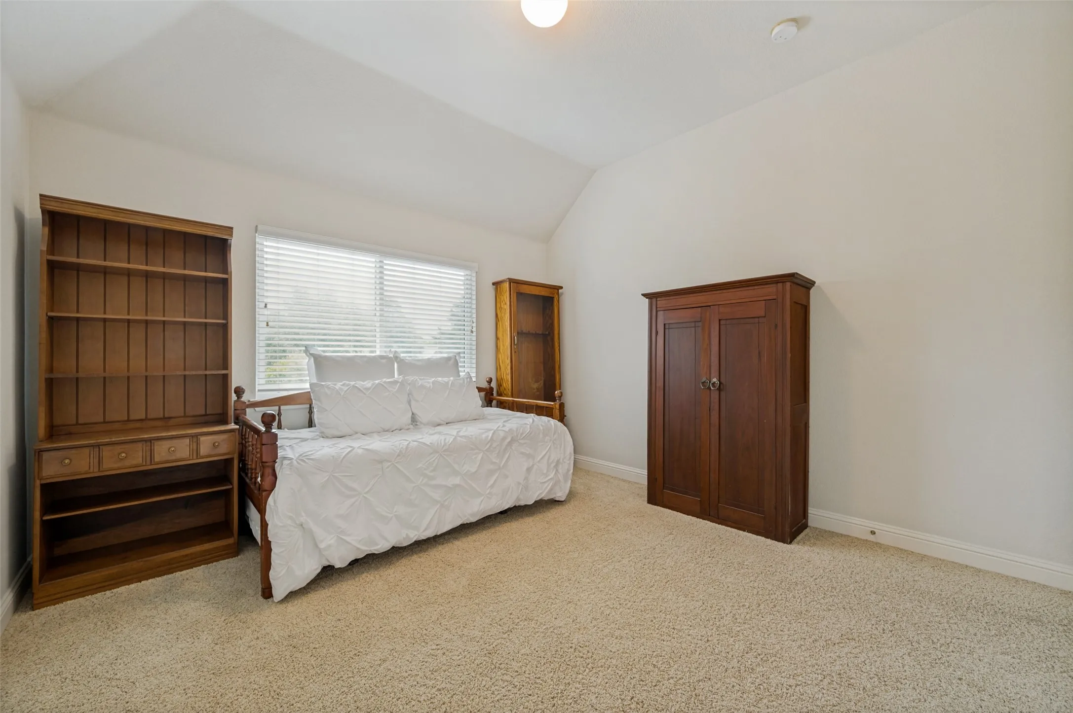 Single Family Residence For Sale in Collin County , 501 Arthur Court, Lucas, Texas 75002, 4 Bedroom, 3 Bathroom, 4 Garage spaces, 3,673 Sqft, built in 2003, mls#21304419, Real Estate Agent in Lucas, Homes For Sale in Collin county, Homes For Sale in Lucas, Realtor in Lucas Texas, Real Estate Brokerage Independent Realty Texas, Luminita Cordes Realtor