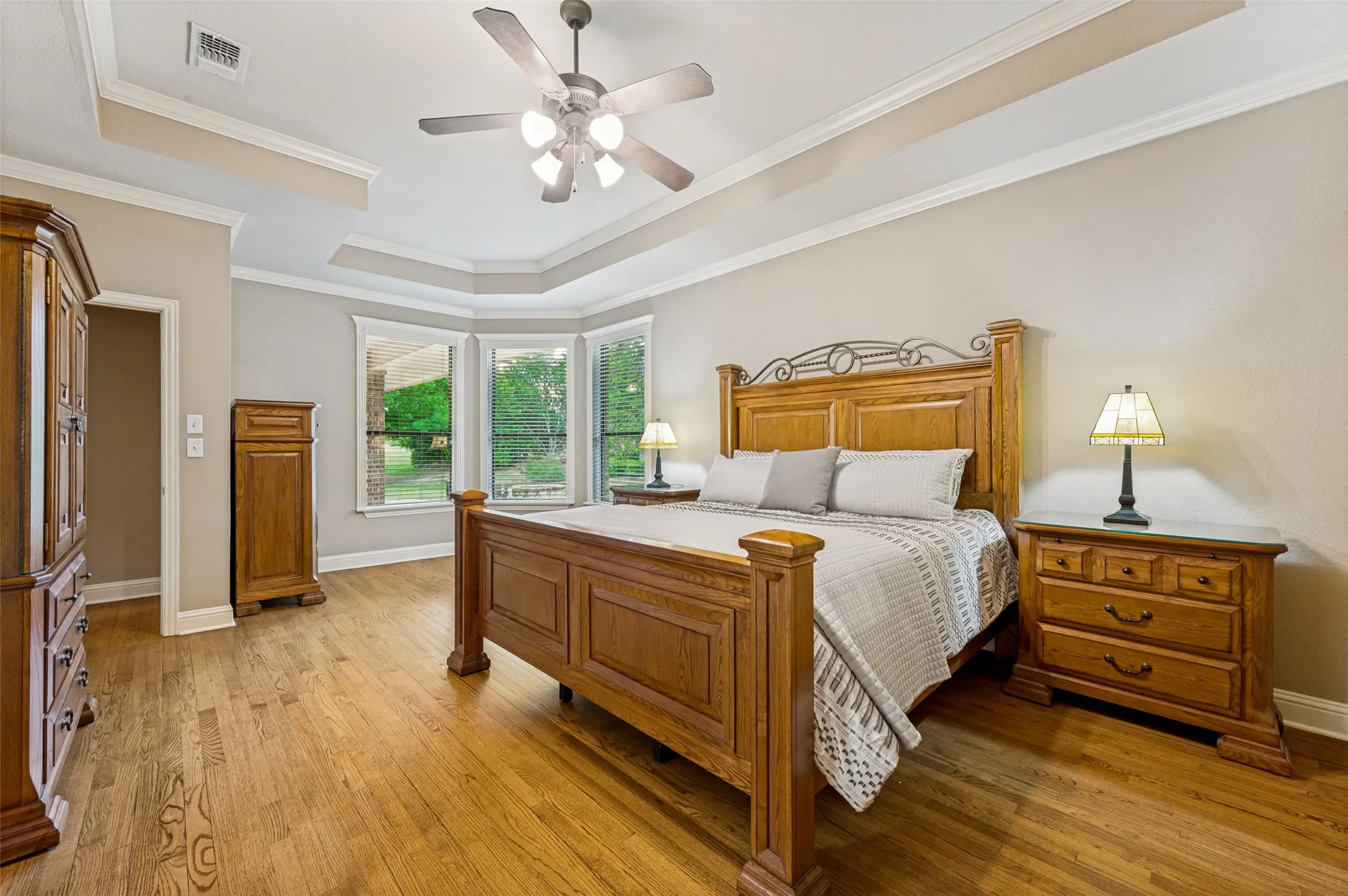 Single Family Residence For Sale in Collin County , 501 Arthur Court, Lucas, Texas 75002, 4 Bedroom, 3 Bathroom, 4 Garage spaces, 3,673 Sqft, built in 2003, mls#21304419, Real Estate Agent in Lucas, Homes For Sale in Collin county, Homes For Sale in Lucas, Realtor in Lucas Texas, Real Estate Brokerage Independent Realty Texas, Luminita Cordes Realtor